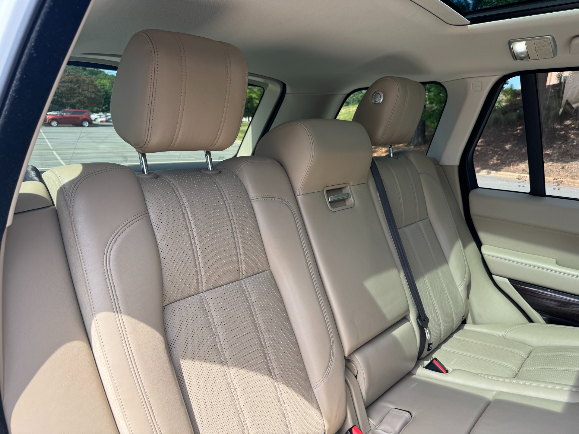 Used 2016 Land Rover Range Rover HSE HSE for sale Sold at Formula Imports in Charlotte NC 28227 52