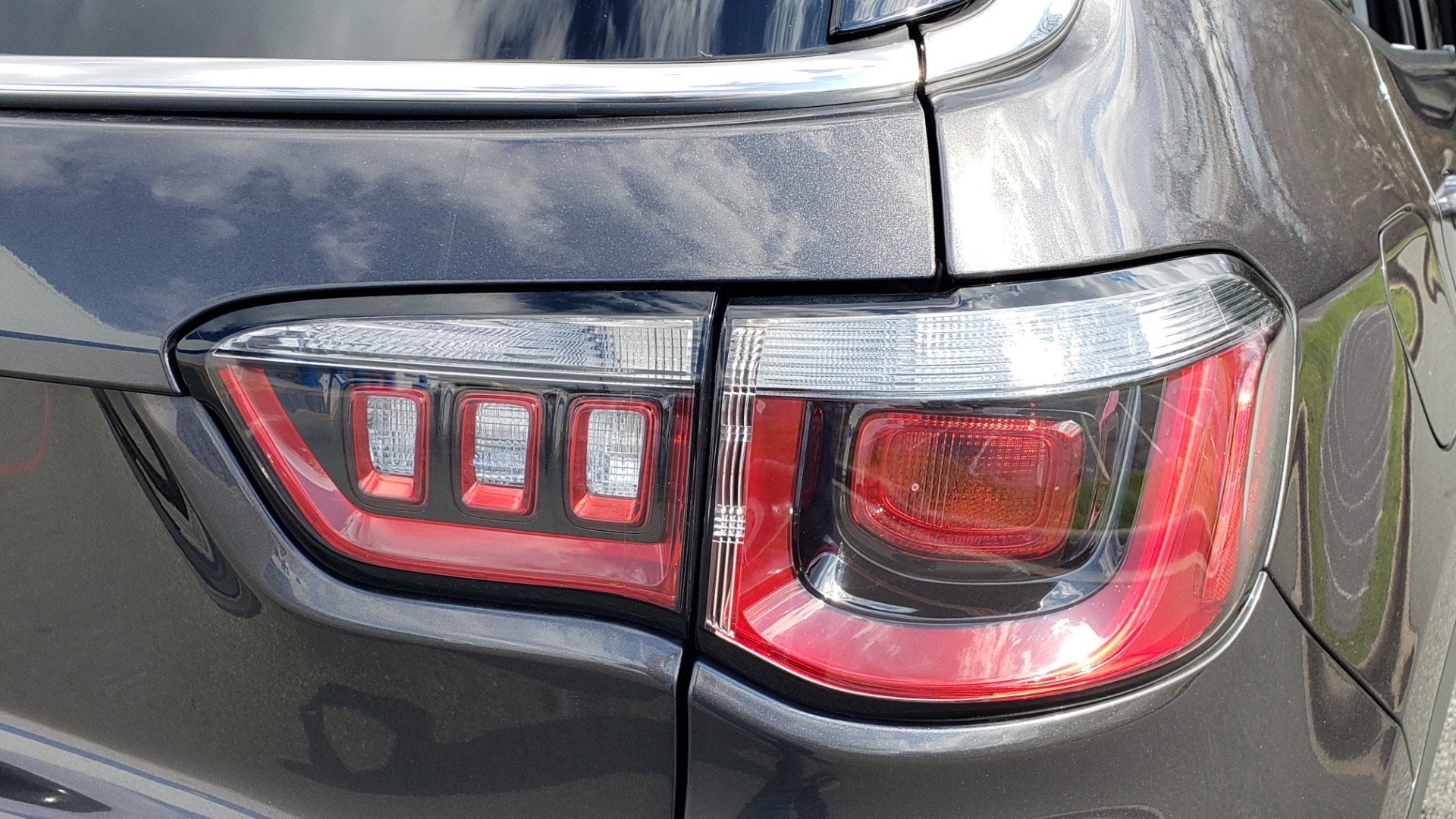 Used 2019 Jeep COMPASS LIMITED FWD / SUNROOF / BLIND SPOT / PARK SENSE for sale Sold at Formula Imports in Charlotte NC 28227 32