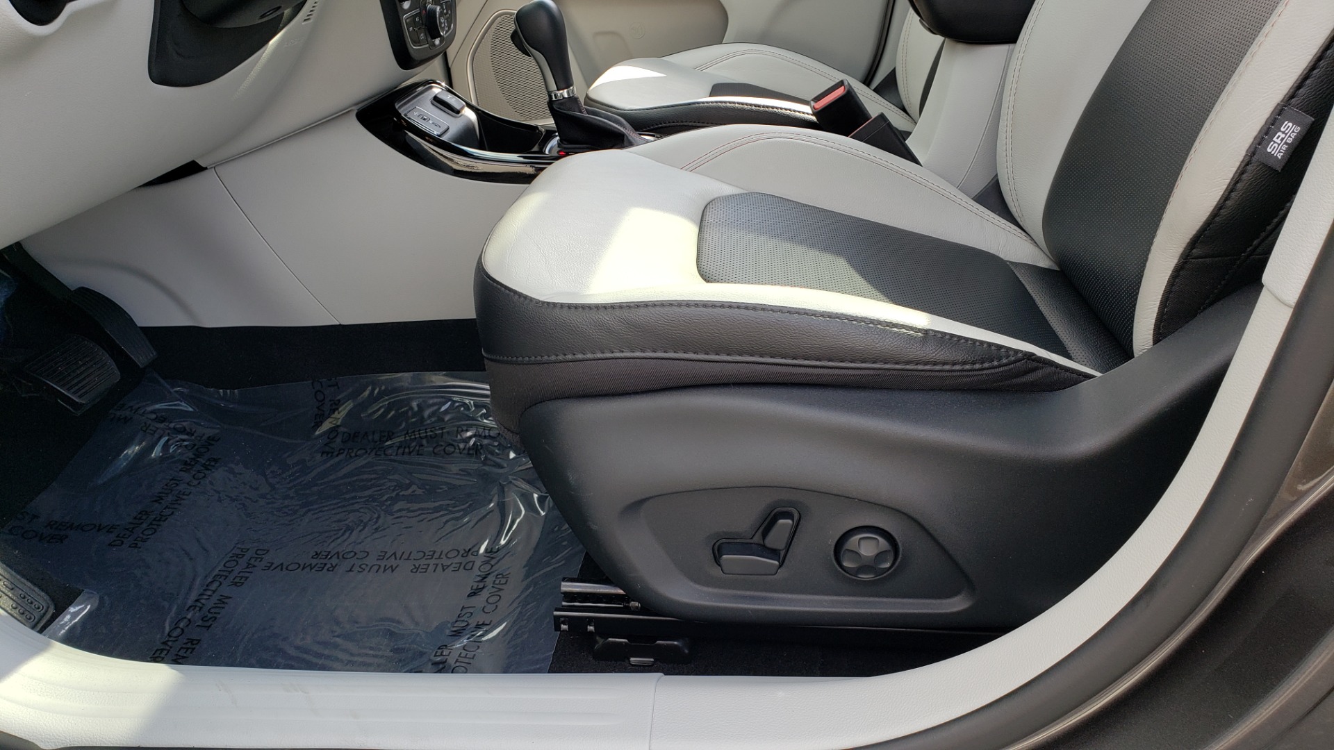 Used 2019 Jeep COMPASS LIMITED FWD / SUNROOF / BLIND SPOT / PARK SENSE for sale Sold at Formula Imports in Charlotte NC 28227 37