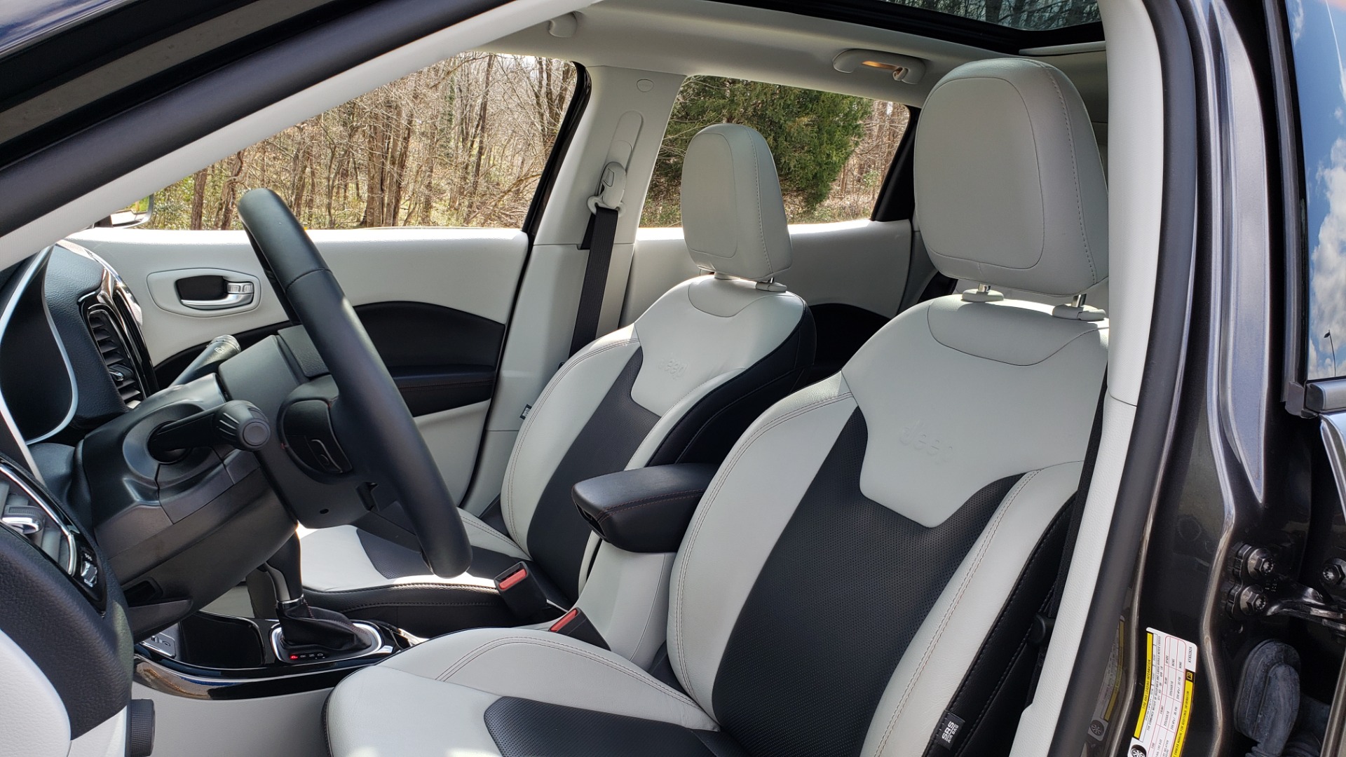 Used 2019 Jeep COMPASS LIMITED FWD / SUNROOF / BLIND SPOT / PARK SENSE for sale Sold at Formula Imports in Charlotte NC 28227 38