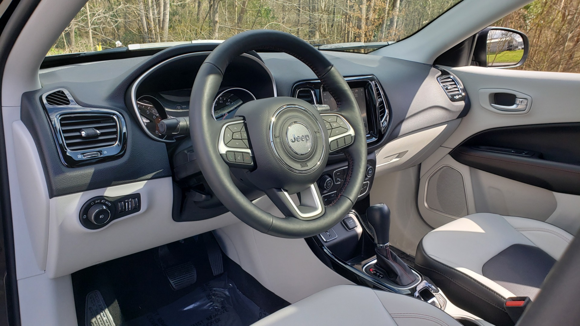 Used 2019 Jeep COMPASS LIMITED FWD / SUNROOF / BLIND SPOT / PARK SENSE for sale Sold at Formula Imports in Charlotte NC 28227 39