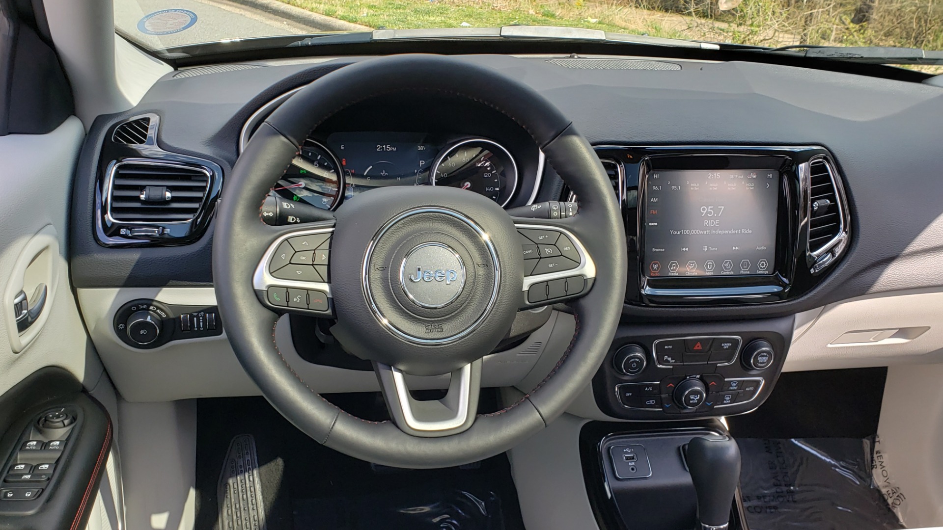 Used 2019 Jeep COMPASS LIMITED FWD / SUNROOF / BLIND SPOT / PARK SENSE for sale Sold at Formula Imports in Charlotte NC 28227 40