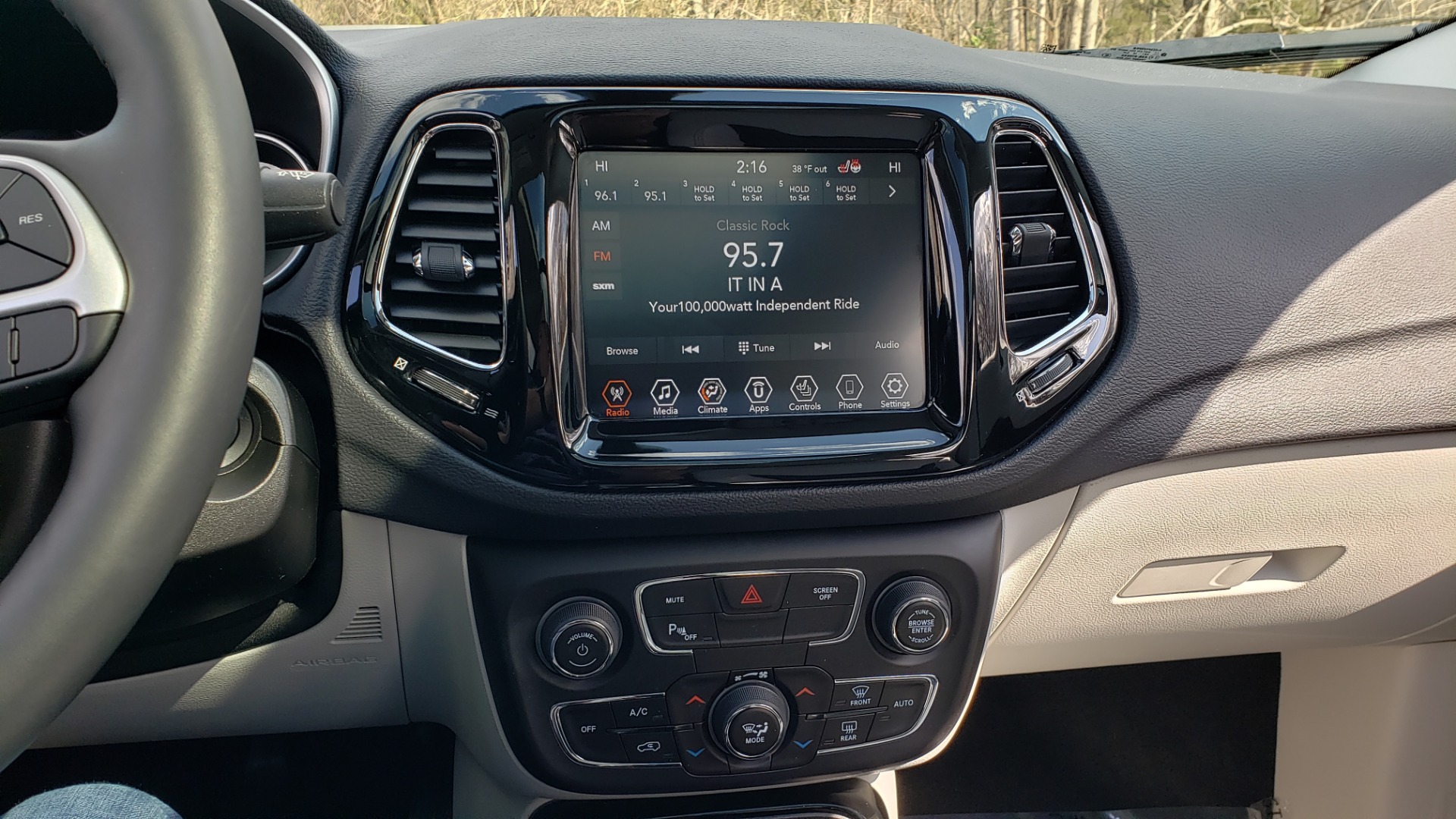 Used 2019 Jeep COMPASS LIMITED FWD / SUNROOF / BLIND SPOT / PARK SENSE for sale Sold at Formula Imports in Charlotte NC 28227 45