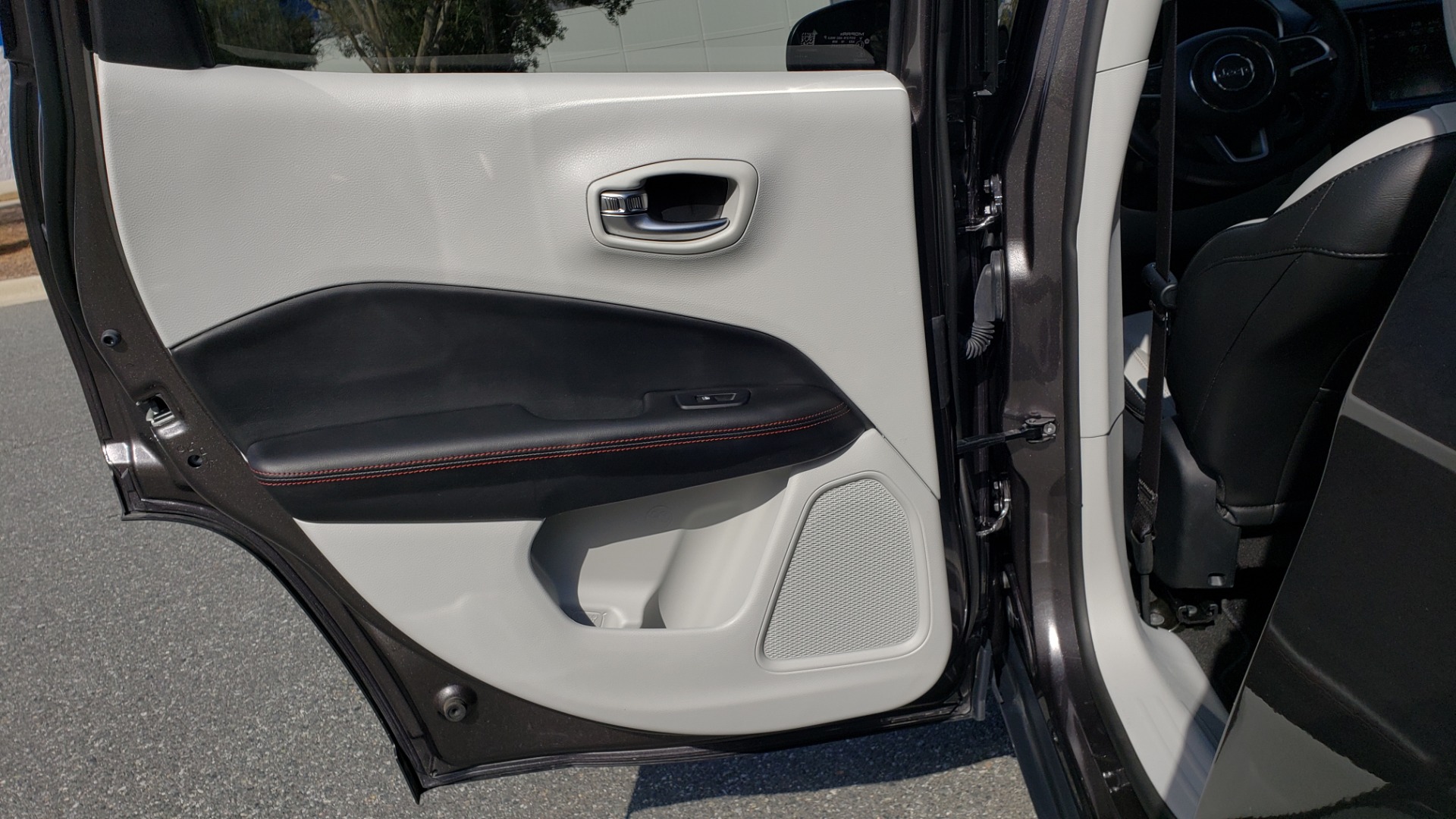 Used 2019 Jeep COMPASS LIMITED FWD / SUNROOF / BLIND SPOT / PARK SENSE for sale Sold at Formula Imports in Charlotte NC 28227 58