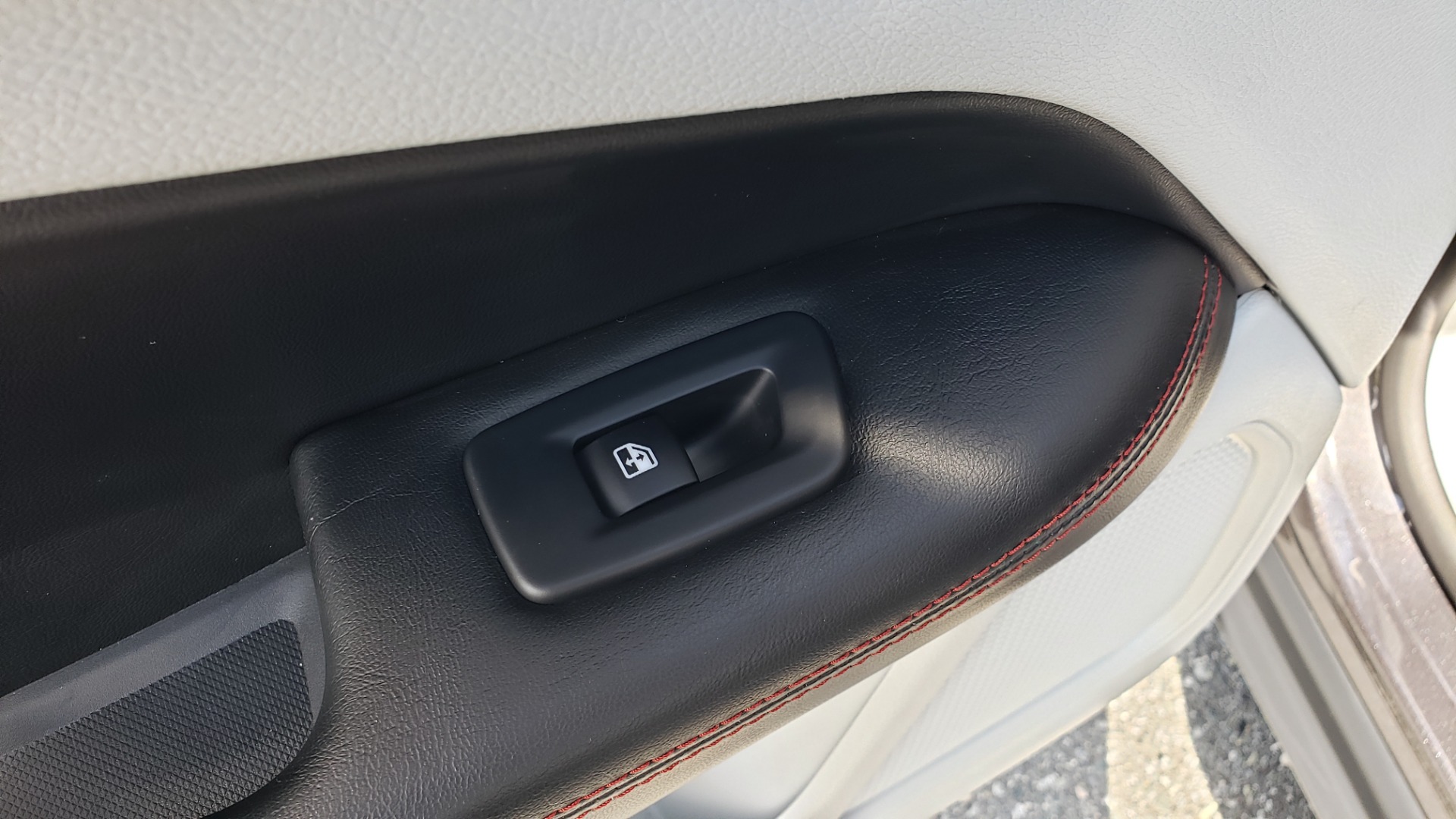 Used 2019 Jeep COMPASS LIMITED FWD / SUNROOF / BLIND SPOT / PARK SENSE for sale Sold at Formula Imports in Charlotte NC 28227 59