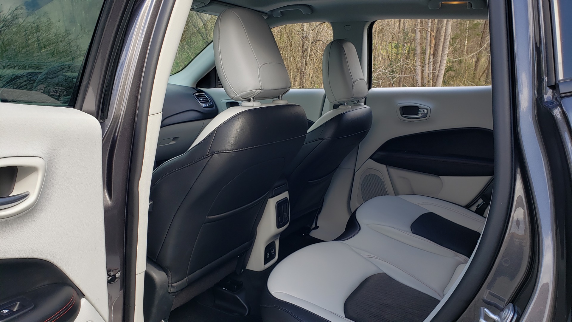 Used 2019 Jeep COMPASS LIMITED FWD / SUNROOF / BLIND SPOT / PARK SENSE for sale Sold at Formula Imports in Charlotte NC 28227 62