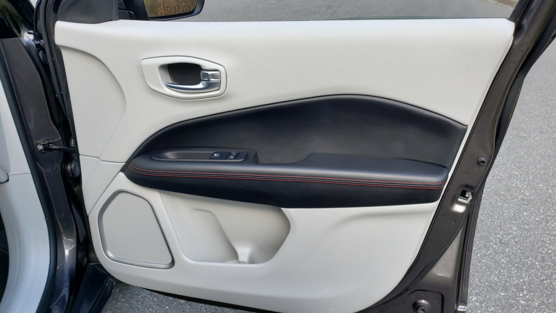 Used 2019 Jeep COMPASS LIMITED FWD / SUNROOF / BLIND SPOT / PARK SENSE for sale Sold at Formula Imports in Charlotte NC 28227 65