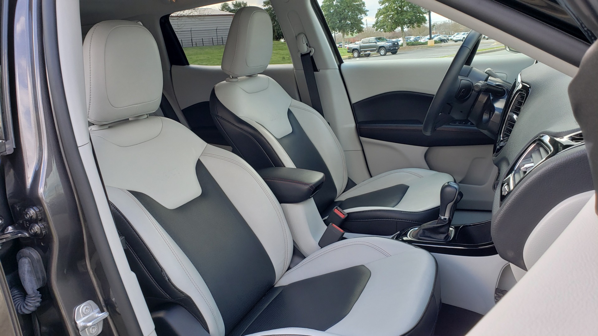 Used 2019 Jeep COMPASS LIMITED FWD / SUNROOF / BLIND SPOT / PARK SENSE for sale Sold at Formula Imports in Charlotte NC 28227 68