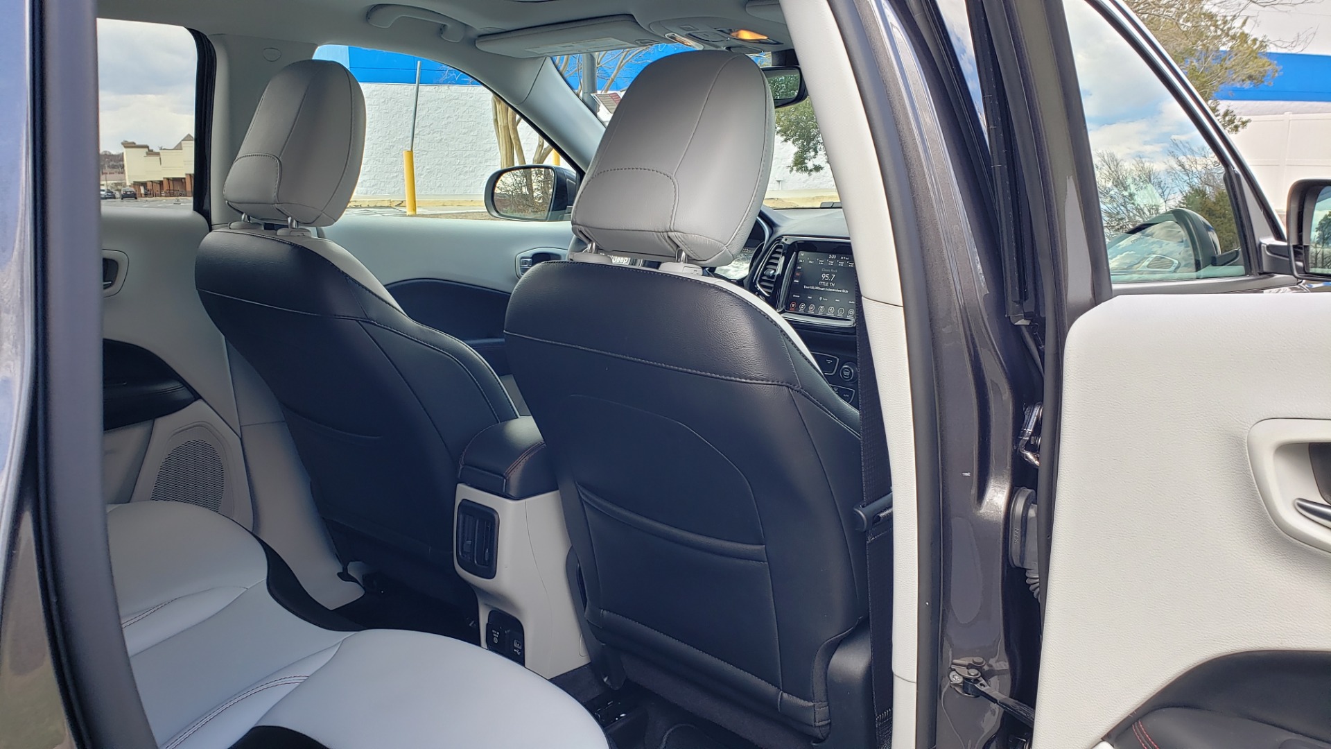 Used 2019 Jeep COMPASS LIMITED FWD / SUNROOF / BLIND SPOT / PARK SENSE for sale Sold at Formula Imports in Charlotte NC 28227 76