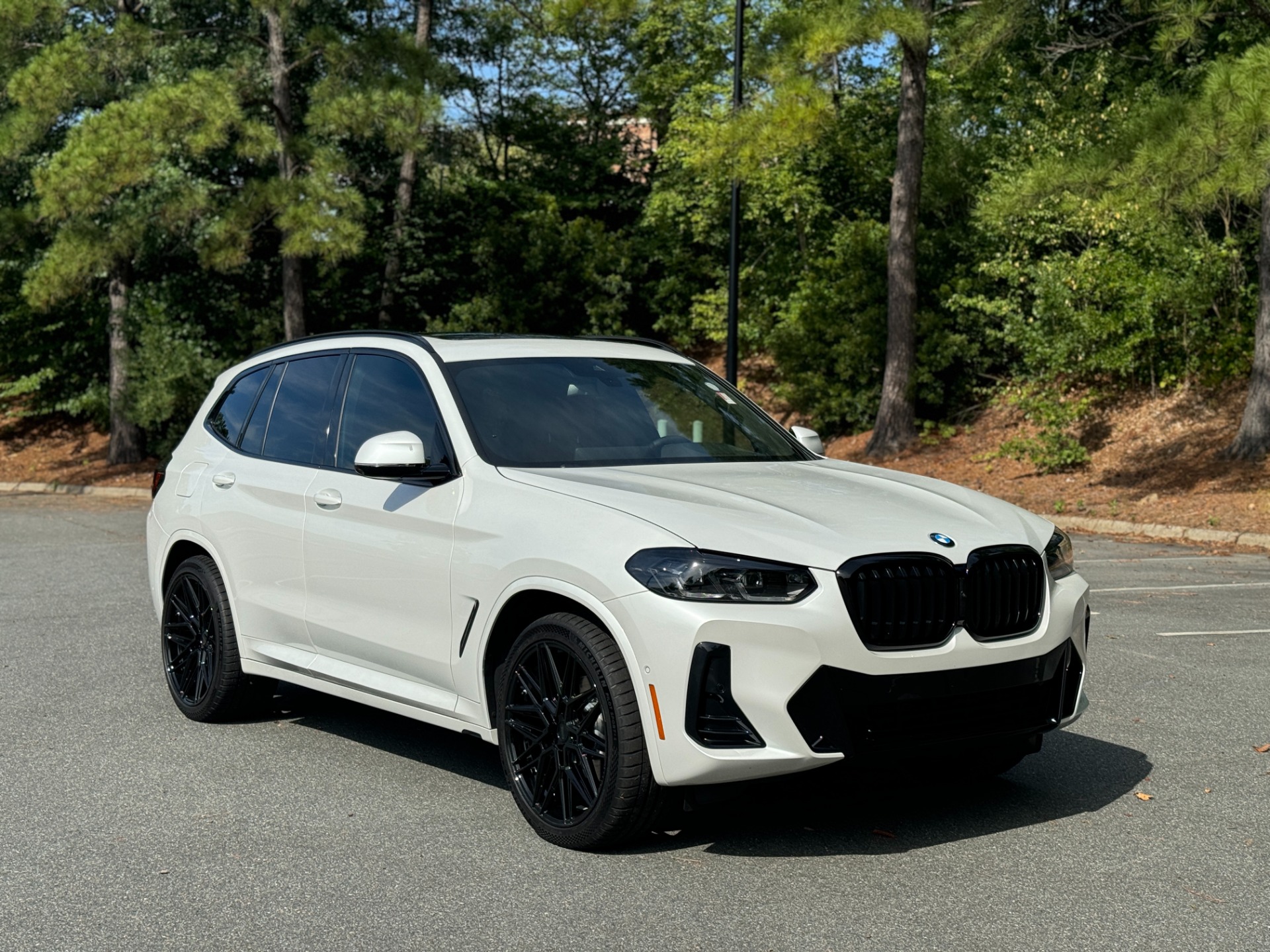 Used 2024 BMW X3 xDrive30i M SPORT PKG / SHADOWLINE PKG / DRIVING ASSIST PKG for sale Sold at Formula Imports in Charlotte NC 28227 16