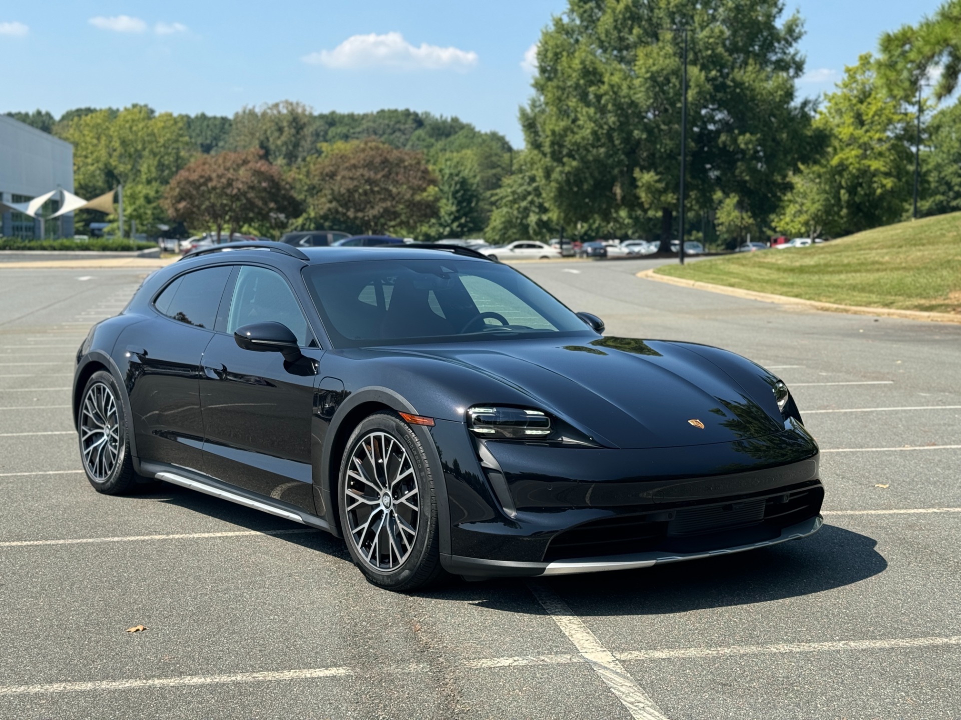 Used 2021 Porsche Taycan 4 Cross Turismo PDLS LIGHTING / SPORT SEATS / TURBO S WHEELS for sale Sold at Formula Imports in Charlotte NC 28227 16