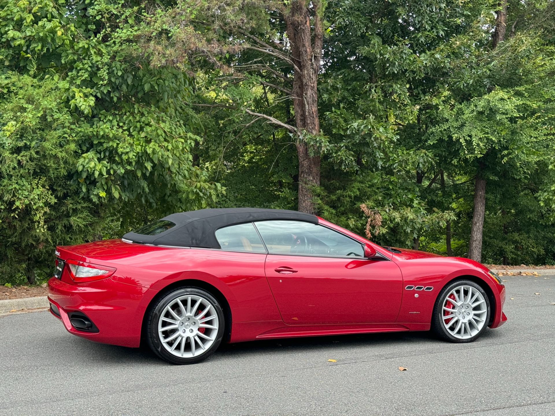 Used 2018 Maserati GranTurismo Convertible SPORT/20 MC WHEELS/GLOSS TRIM for sale Sold at Formula Imports in Charlotte NC 28227 14