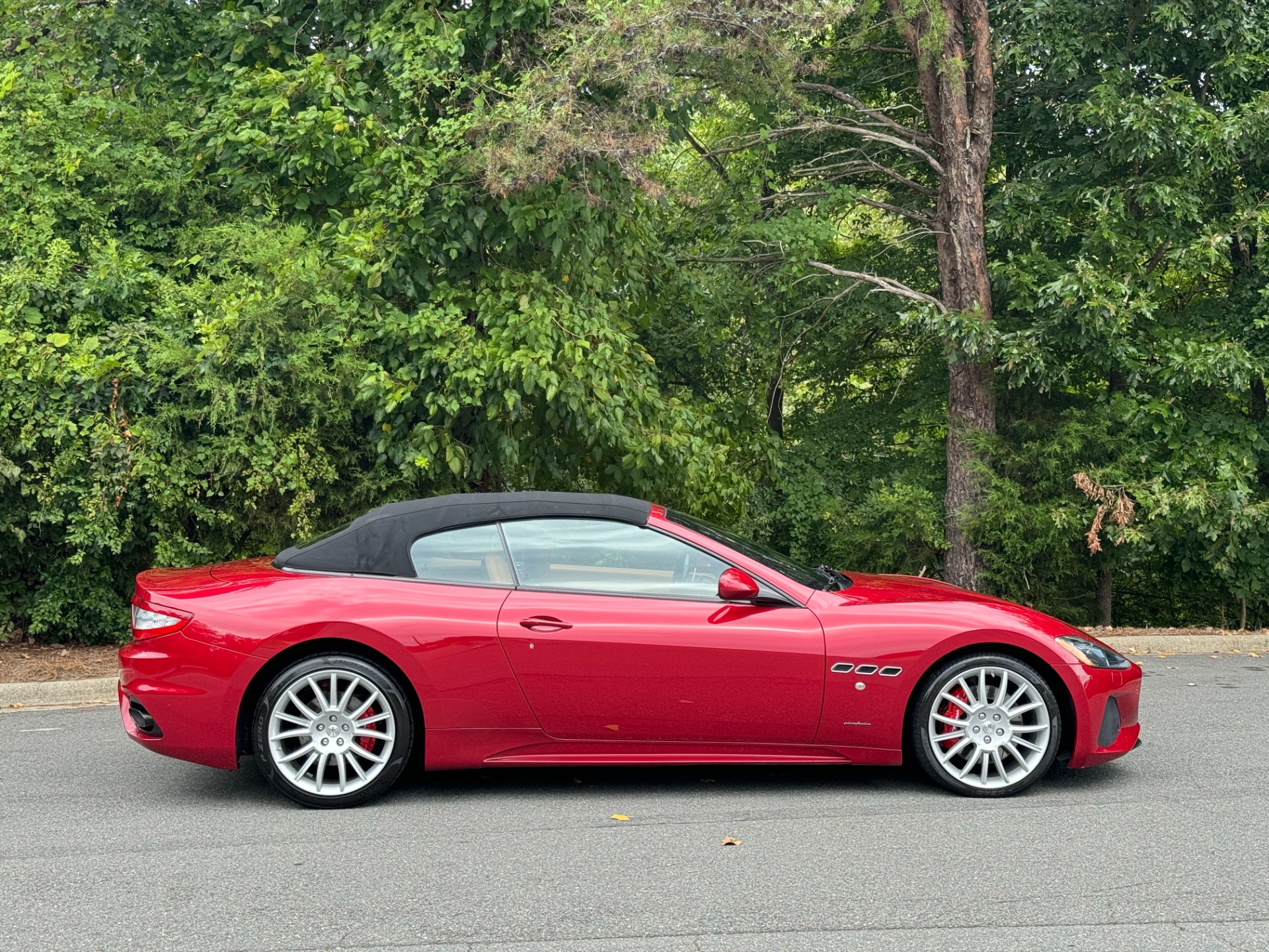 Used 2018 Maserati GranTurismo Convertible SPORT/20 MC WHEELS/GLOSS TRIM for sale Sold at Formula Imports in Charlotte NC 28227 15