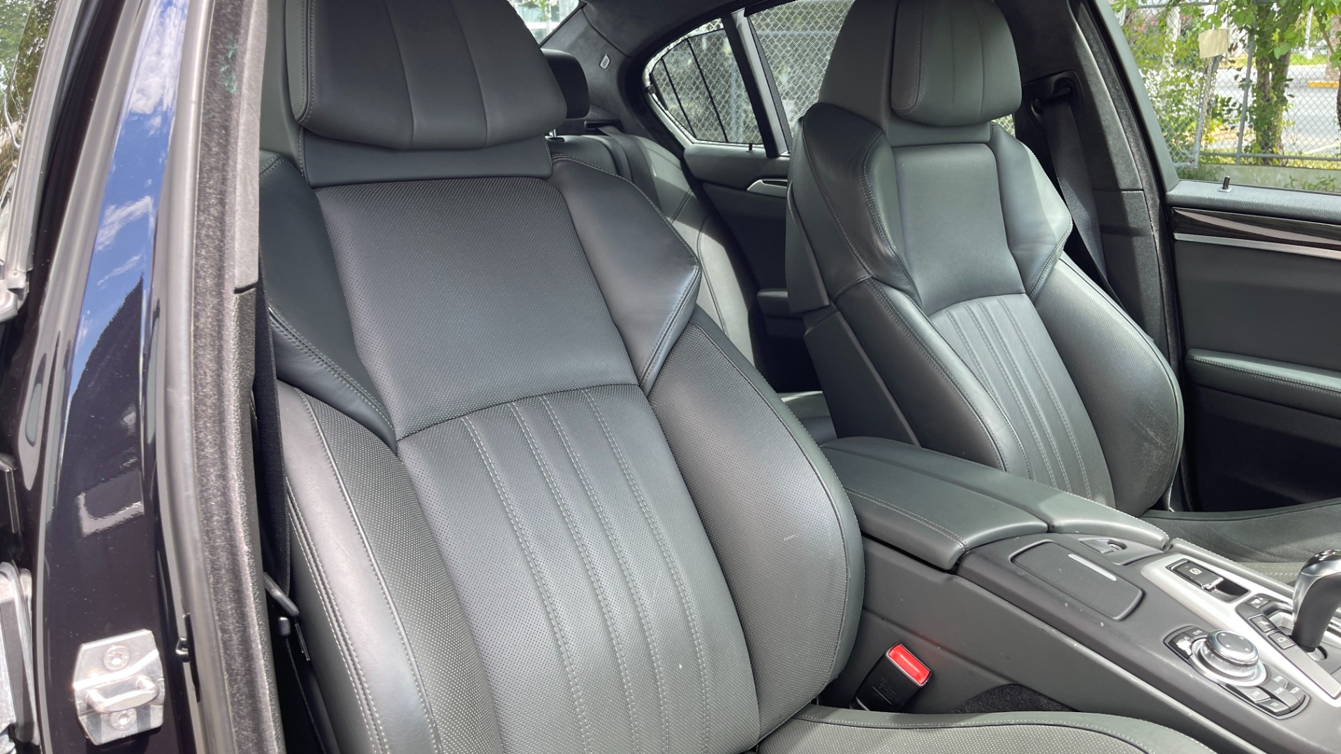 Used 2013 BMW M5 EXECUTIVE PKG / DRVR ASST / NAV / SUNROOF / REARVIEW for sale Sold at Formula Imports in Charlotte NC 28227 10