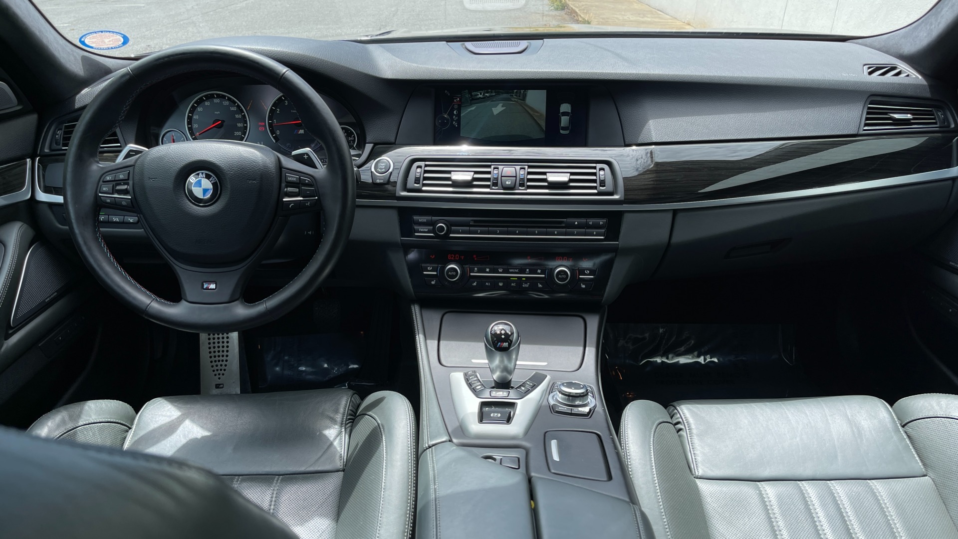 Used 2013 BMW M5 EXECUTIVE PKG / DRVR ASST / NAV / SUNROOF / REARVIEW for sale Sold at Formula Imports in Charlotte NC 28227 100