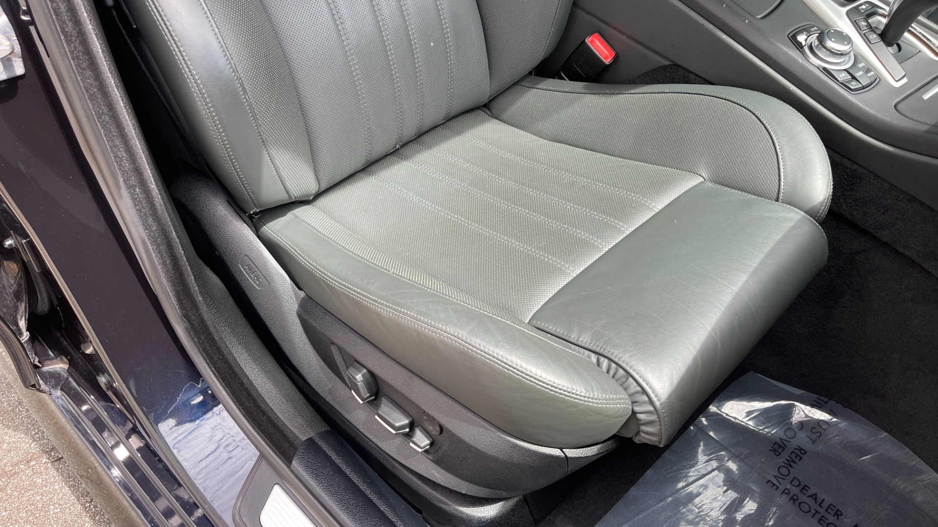 Used 2013 BMW M5 EXECUTIVE PKG / DRVR ASST / NAV / SUNROOF / REARVIEW for sale Sold at Formula Imports in Charlotte NC 28227 11