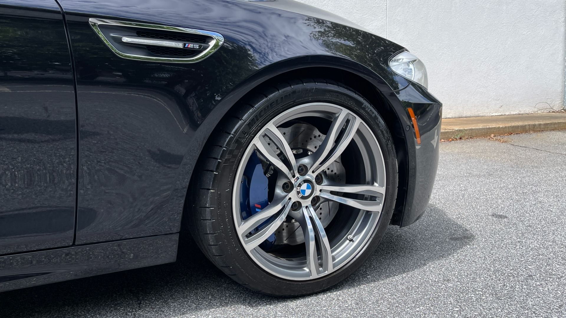 Used 2013 BMW M5 EXECUTIVE PKG / DRVR ASST / NAV / SUNROOF / REARVIEW for sale Sold at Formula Imports in Charlotte NC 28227 111