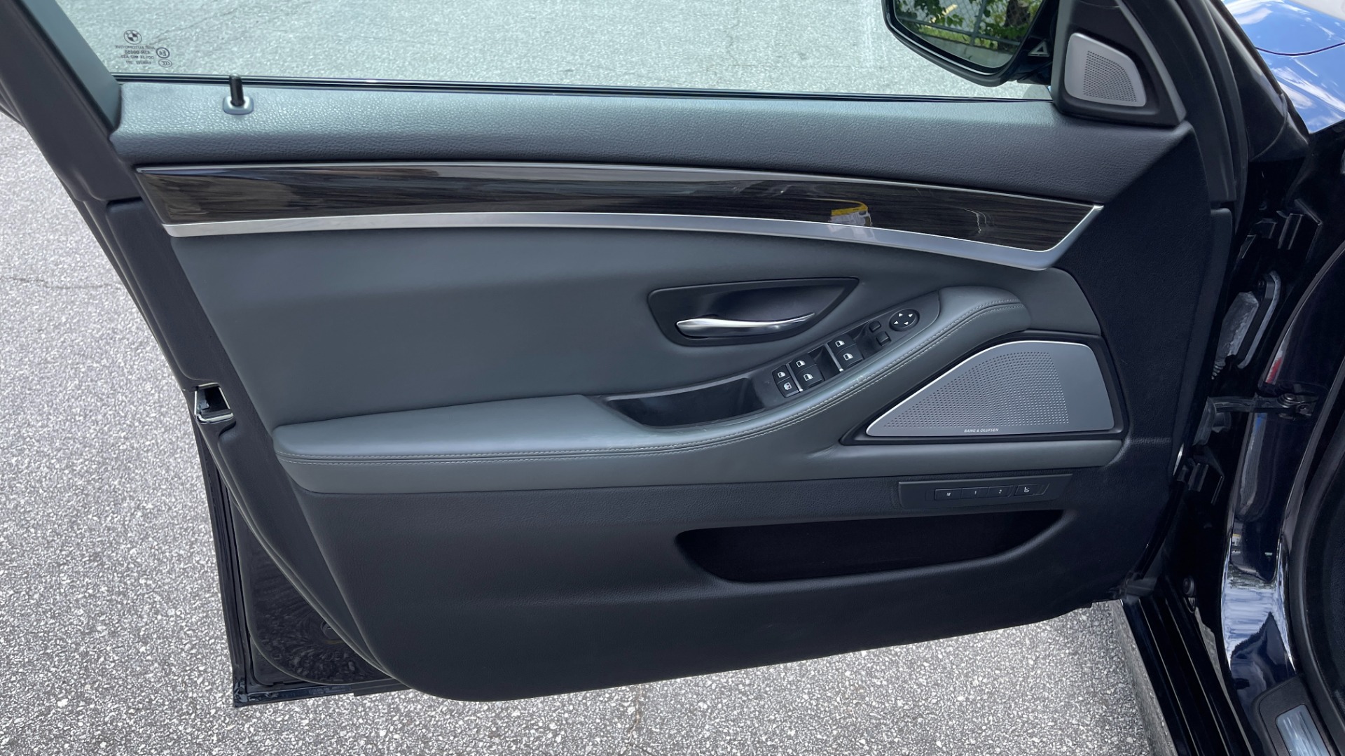 Used 2013 BMW M5 EXECUTIVE PKG / DRVR ASST / NAV / SUNROOF / REARVIEW for sale Sold at Formula Imports in Charlotte NC 28227 122