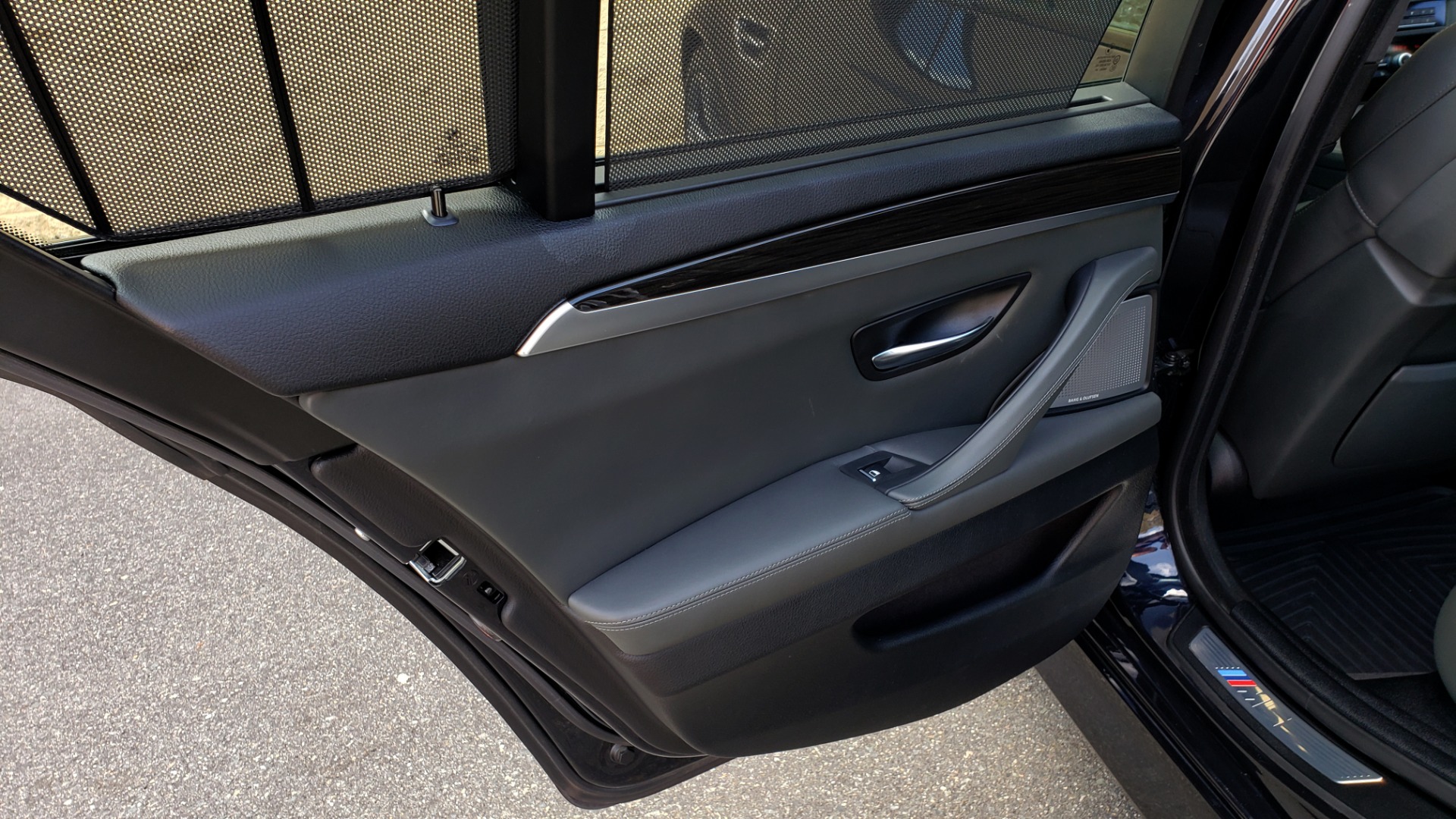 Used 2013 BMW M5 EXECUTIVE PKG / DRVR ASST / NAV / SUNROOF / REARVIEW for sale Sold at Formula Imports in Charlotte NC 28227 59