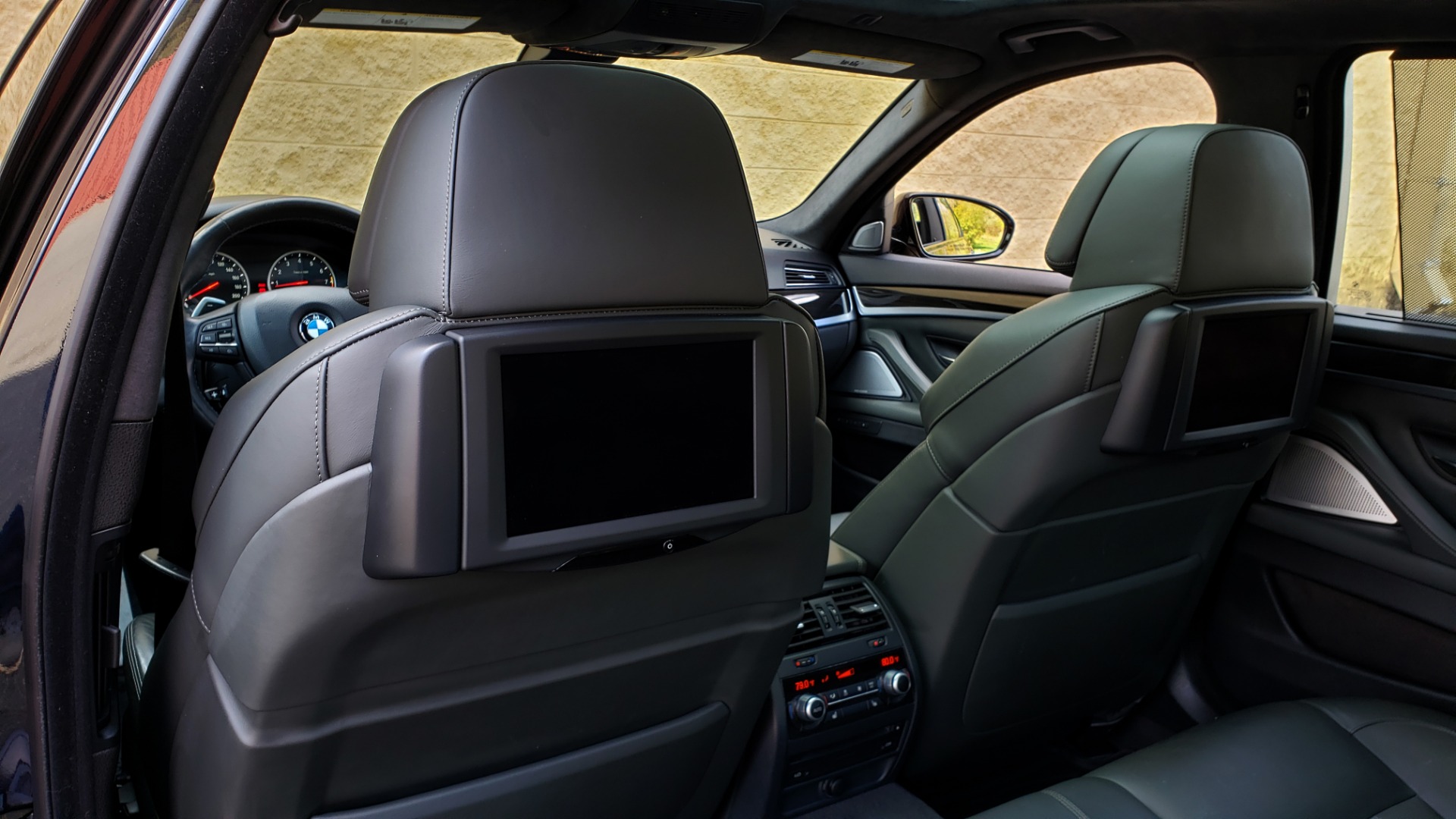 Used 2013 BMW M5 EXECUTIVE PKG / DRVR ASST / NAV / SUNROOF / REARVIEW for sale Sold at Formula Imports in Charlotte NC 28227 64