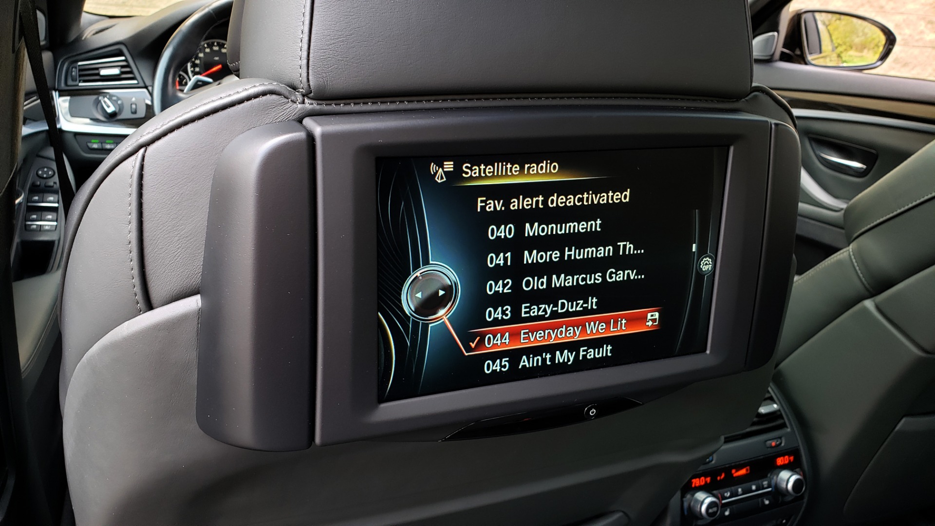 Used 2013 BMW M5 EXECUTIVE PKG / DRVR ASST / NAV / SUNROOF / REARVIEW for sale Sold at Formula Imports in Charlotte NC 28227 65