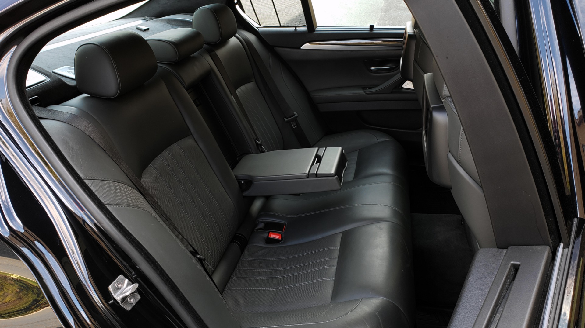 Used 2013 BMW M5 EXECUTIVE PKG / DRVR ASST / NAV / SUNROOF / REARVIEW for sale Sold at Formula Imports in Charlotte NC 28227 76