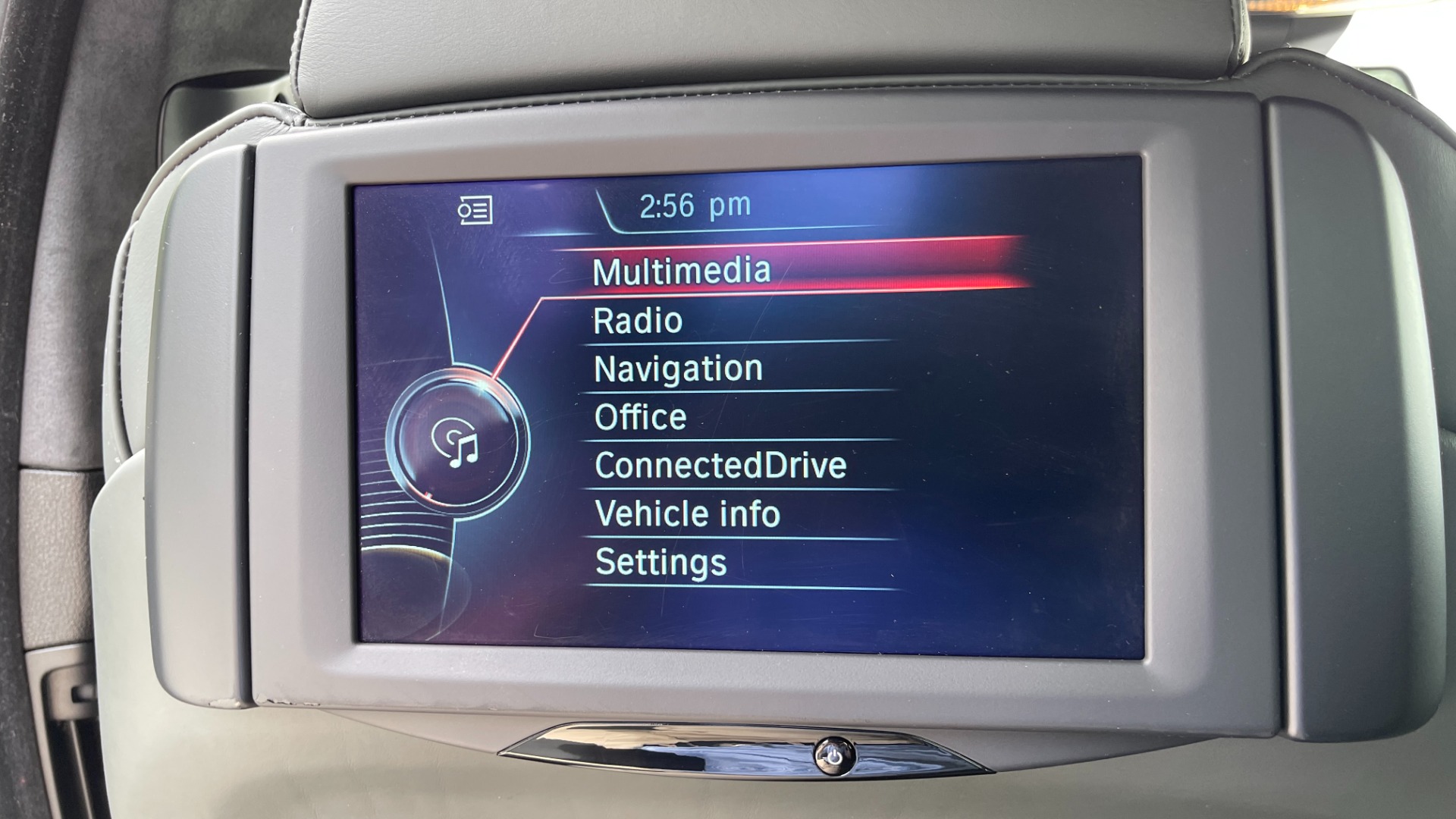 Used 2013 BMW M5 EXECUTIVE PKG / DRVR ASST / NAV / SUNROOF / REARVIEW for sale Sold at Formula Imports in Charlotte NC 28227 98