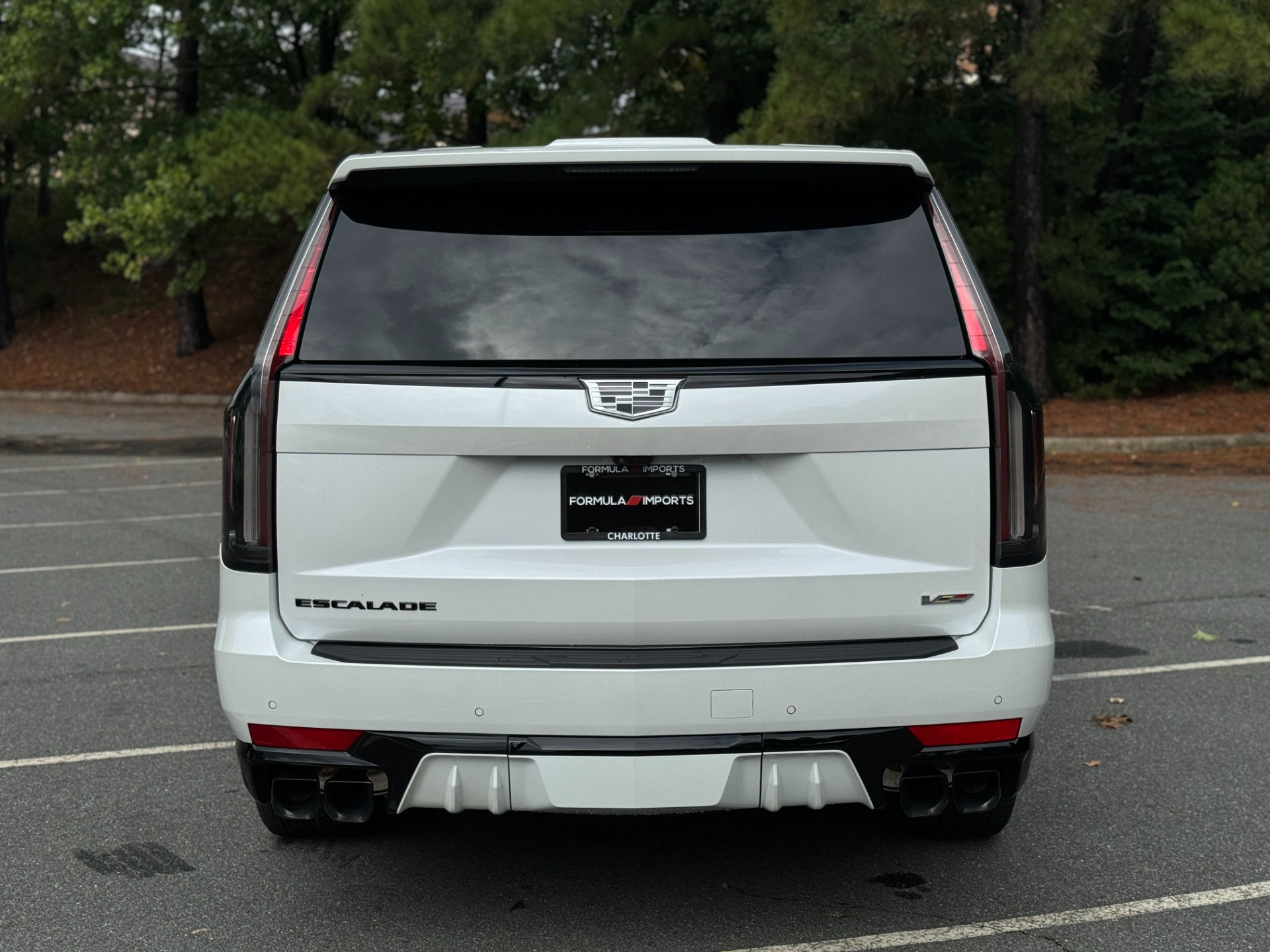 Used 2023 Cadillac Escalade AWD V-Series SUPERCRUISE / ONYX PKG / 22IN WHEELS for sale Sold at Formula Imports in Charlotte NC 28227 10