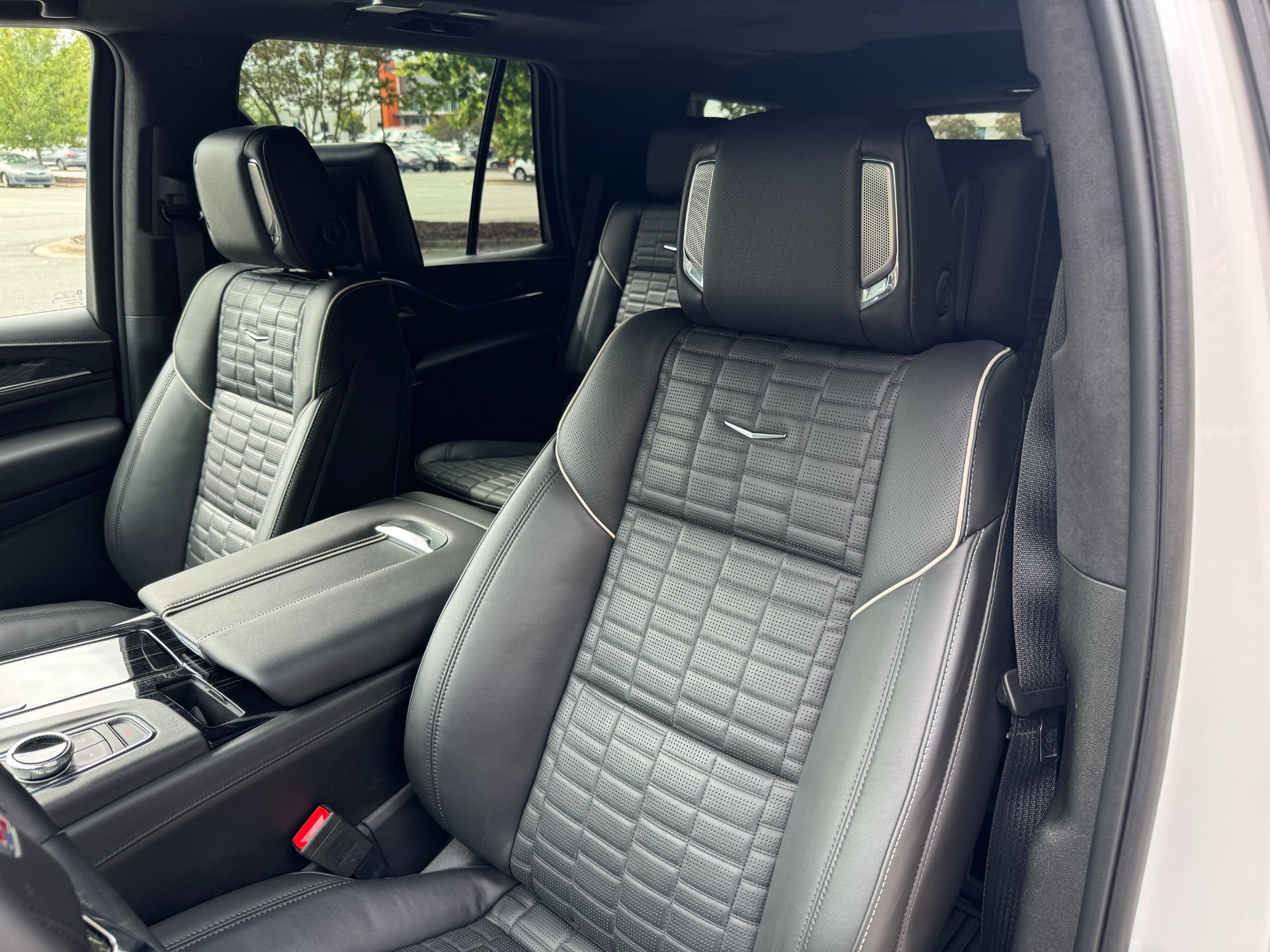 Used 2023 Cadillac Escalade AWD V-Series SUPERCRUISE / ONYX PKG / 22IN WHEELS for sale Sold at Formula Imports in Charlotte NC 28227 25