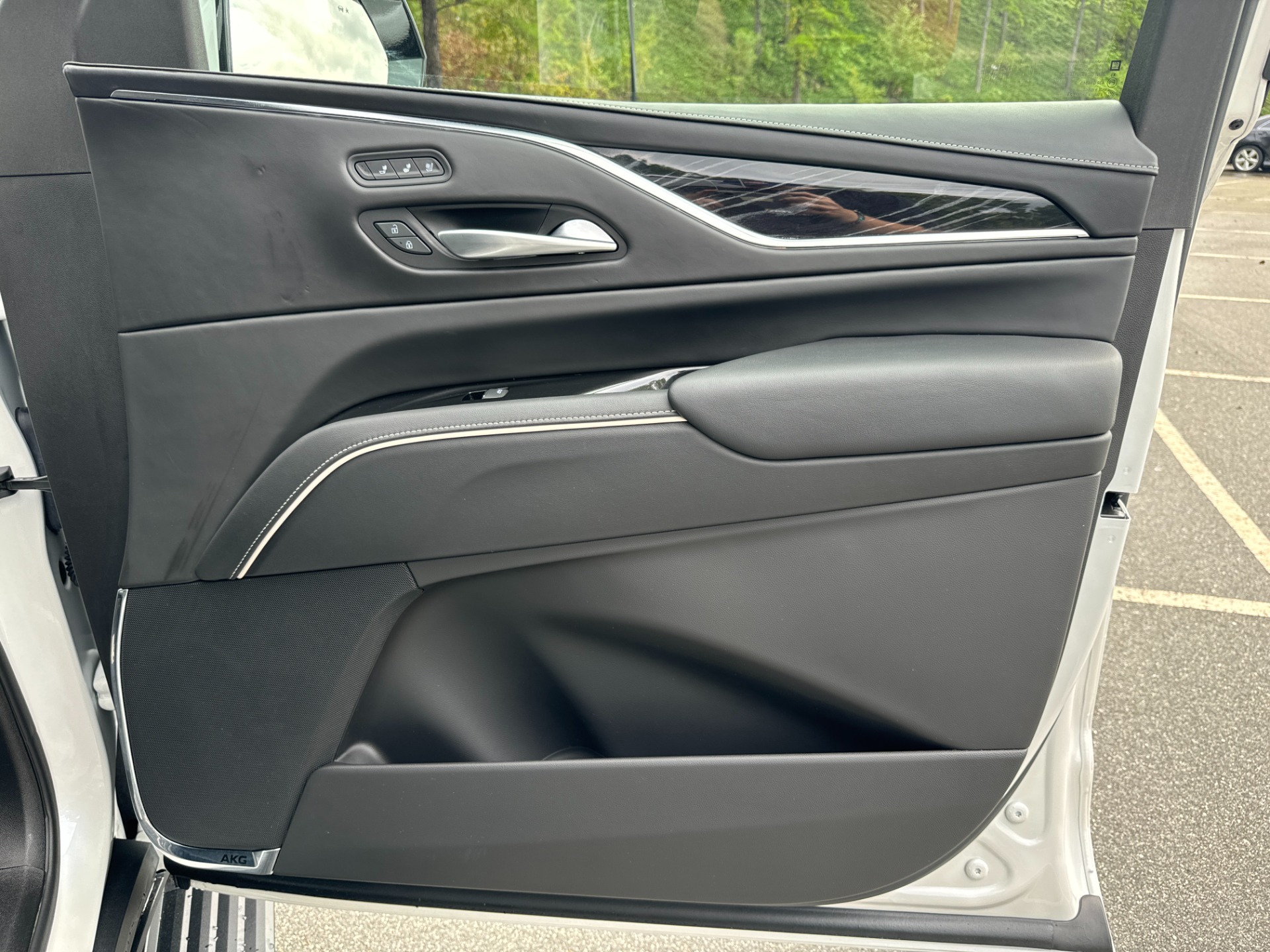 Used 2023 Cadillac Escalade AWD V-Series SUPERCRUISE / ONYX PKG / 22IN WHEELS for sale Sold at Formula Imports in Charlotte NC 28227 47