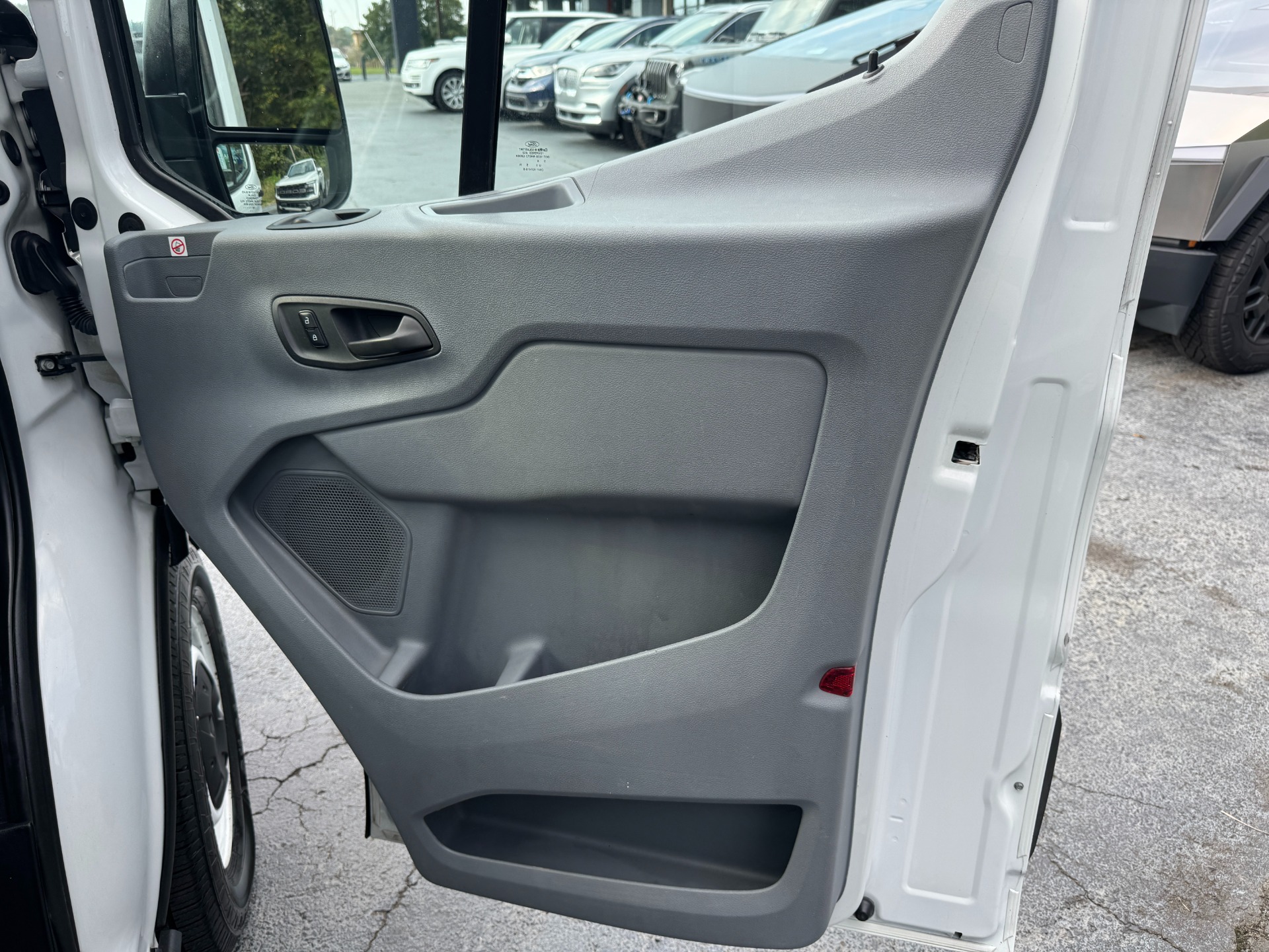 Used 2019 Ford Transit Van HIGH ROOF//PREF PKG//CRUISE CONTROL for sale Sold at Formula Imports in Charlotte NC 28227 30