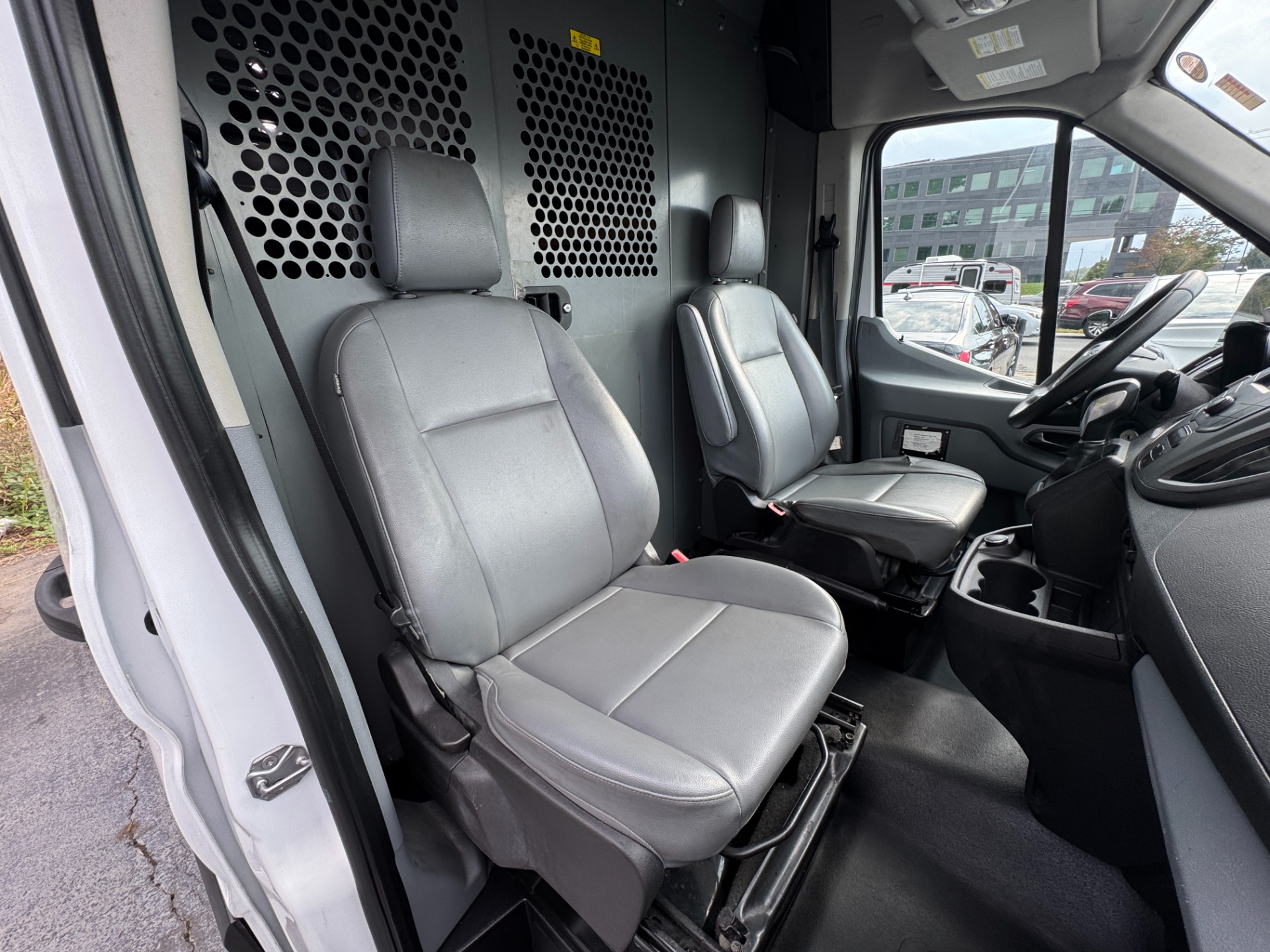 Used 2019 Ford Transit Van HIGH ROOF//PREF PKG//CRUISE CONTROL for sale Sold at Formula Imports in Charlotte NC 28227 32