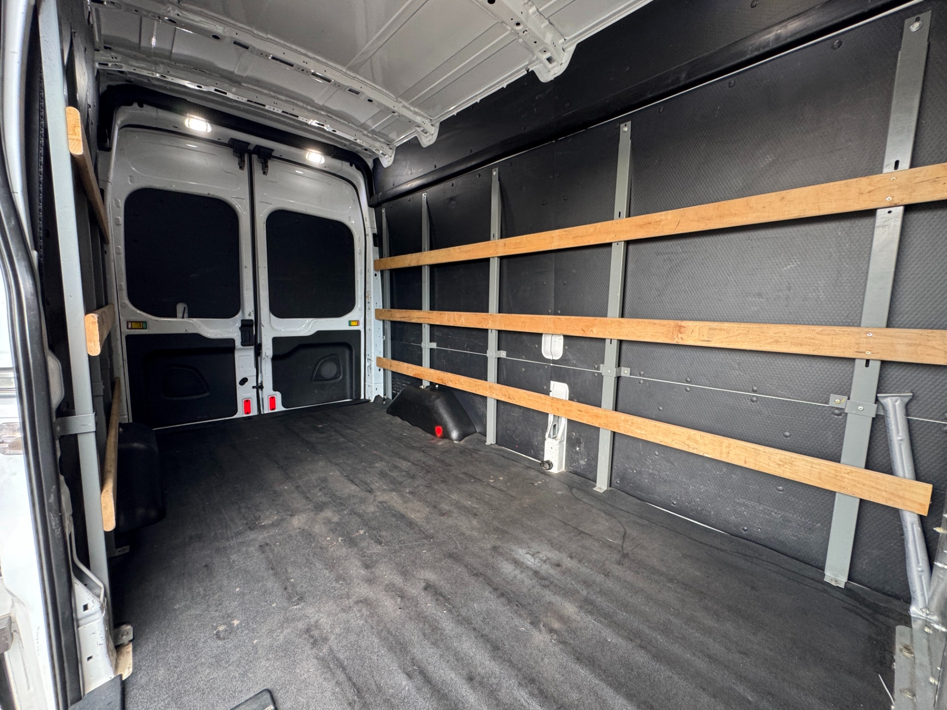 Used 2019 Ford Transit Van HIGH ROOF//PREF PKG//CRUISE CONTROL for sale Sold at Formula Imports in Charlotte NC 28227 37