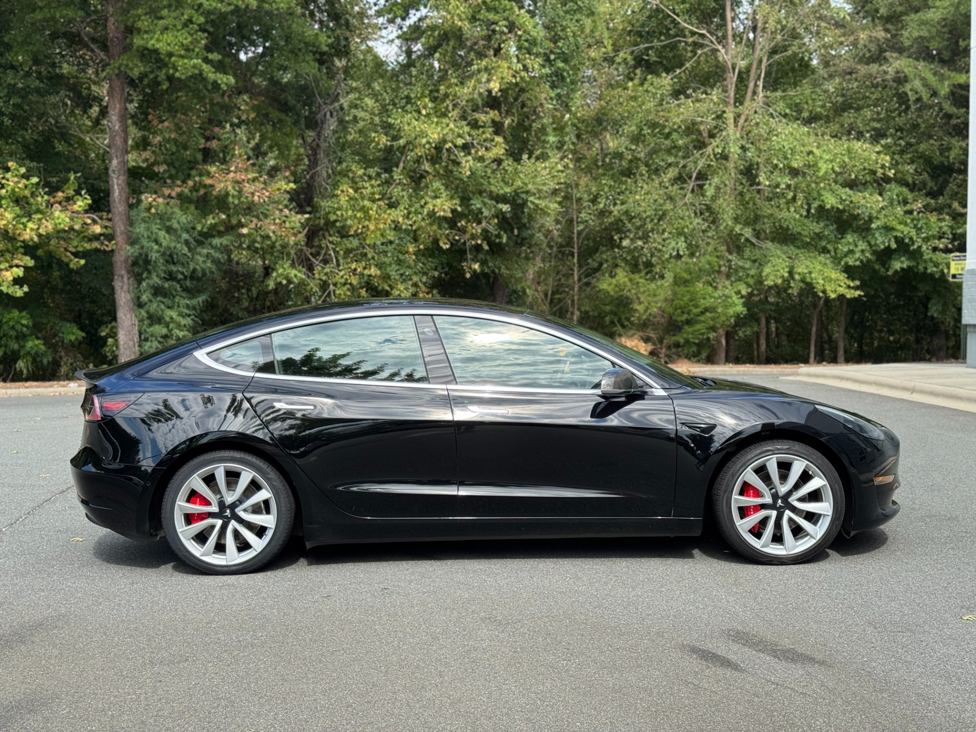 Used 2018 Tesla Model 3 Long Range Battery Long Range Battery for sale Sold at Formula Imports in Charlotte NC 28227 14