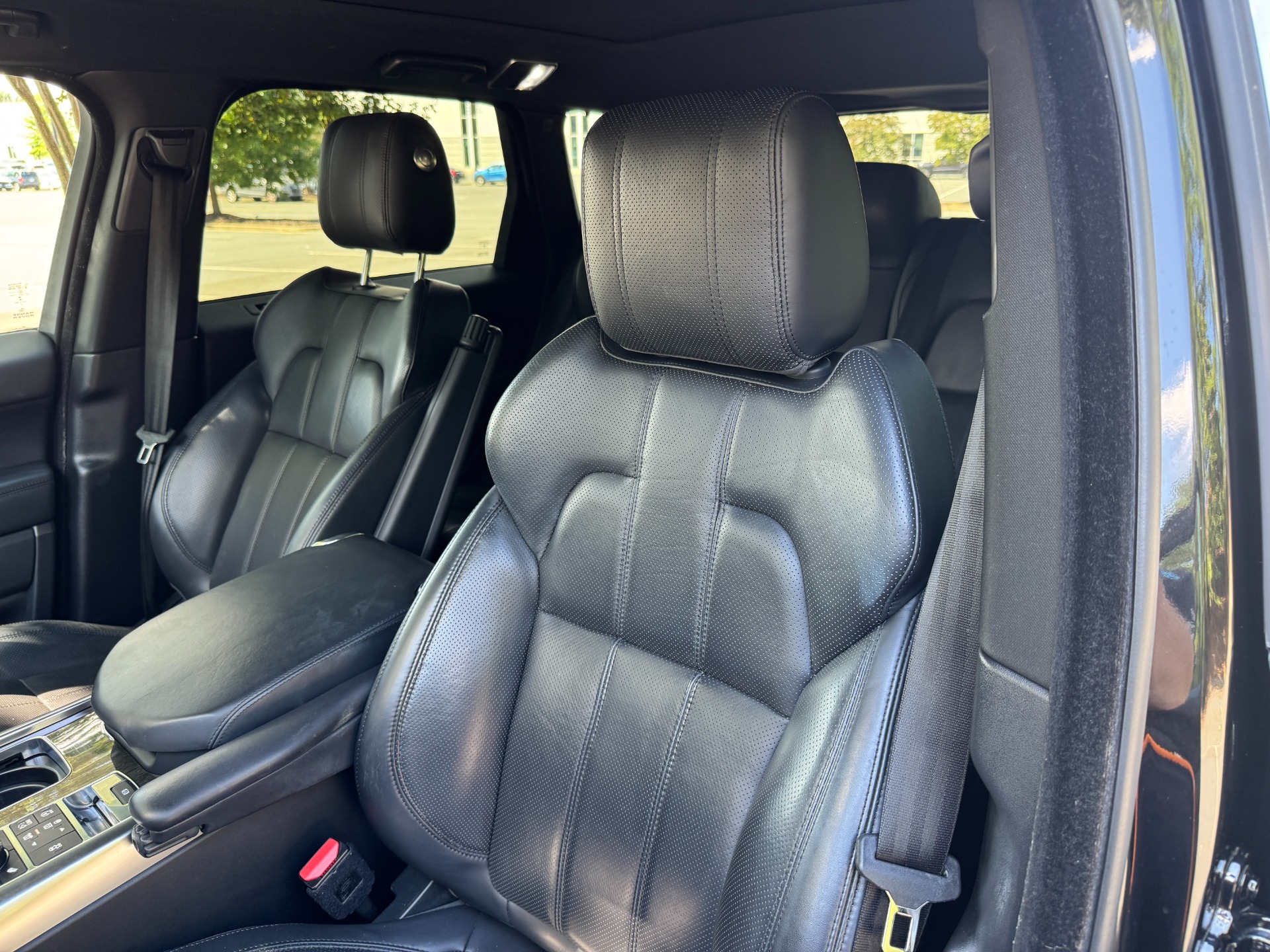 Used 2017 Land Rover Range Rover Sport HSE PANORAMIC ROOF / SIDE STEPS for sale Sold at Formula Imports in Charlotte NC 28227 21