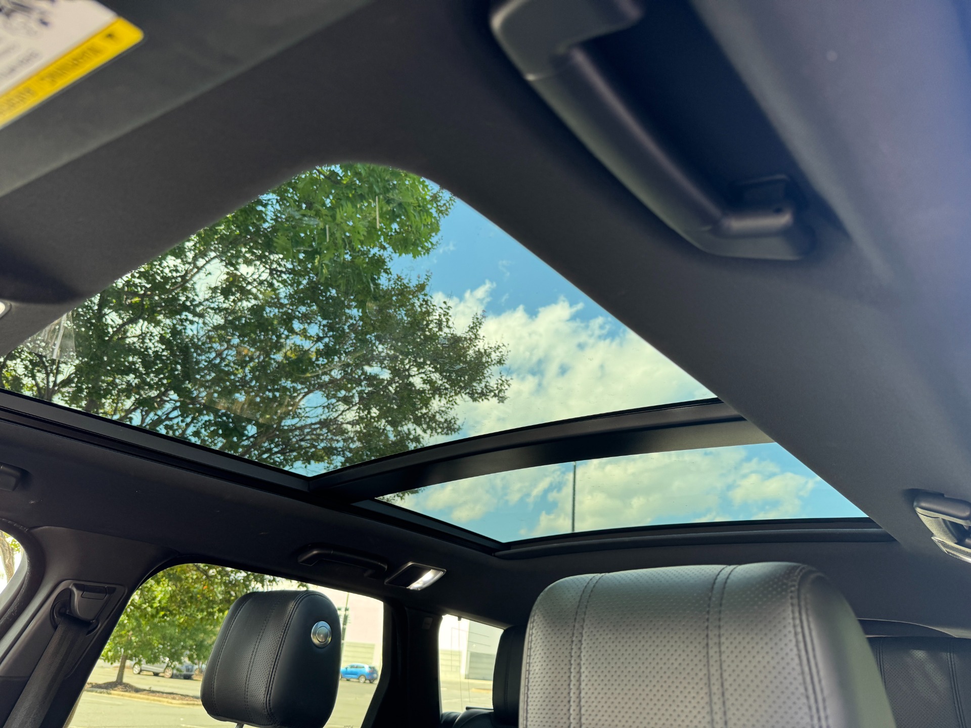 Used 2017 Land Rover Range Rover Sport HSE PANORAMIC ROOF / SIDE STEPS for sale Sold at Formula Imports in Charlotte NC 28227 33