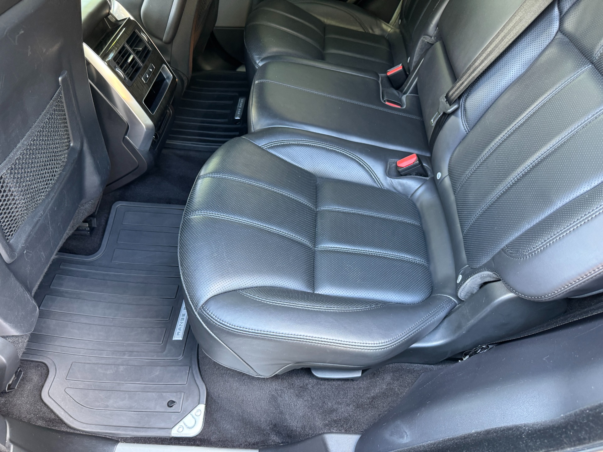 Used 2017 Land Rover Range Rover Sport HSE PANORAMIC ROOF / SIDE STEPS for sale Sold at Formula Imports in Charlotte NC 28227 38