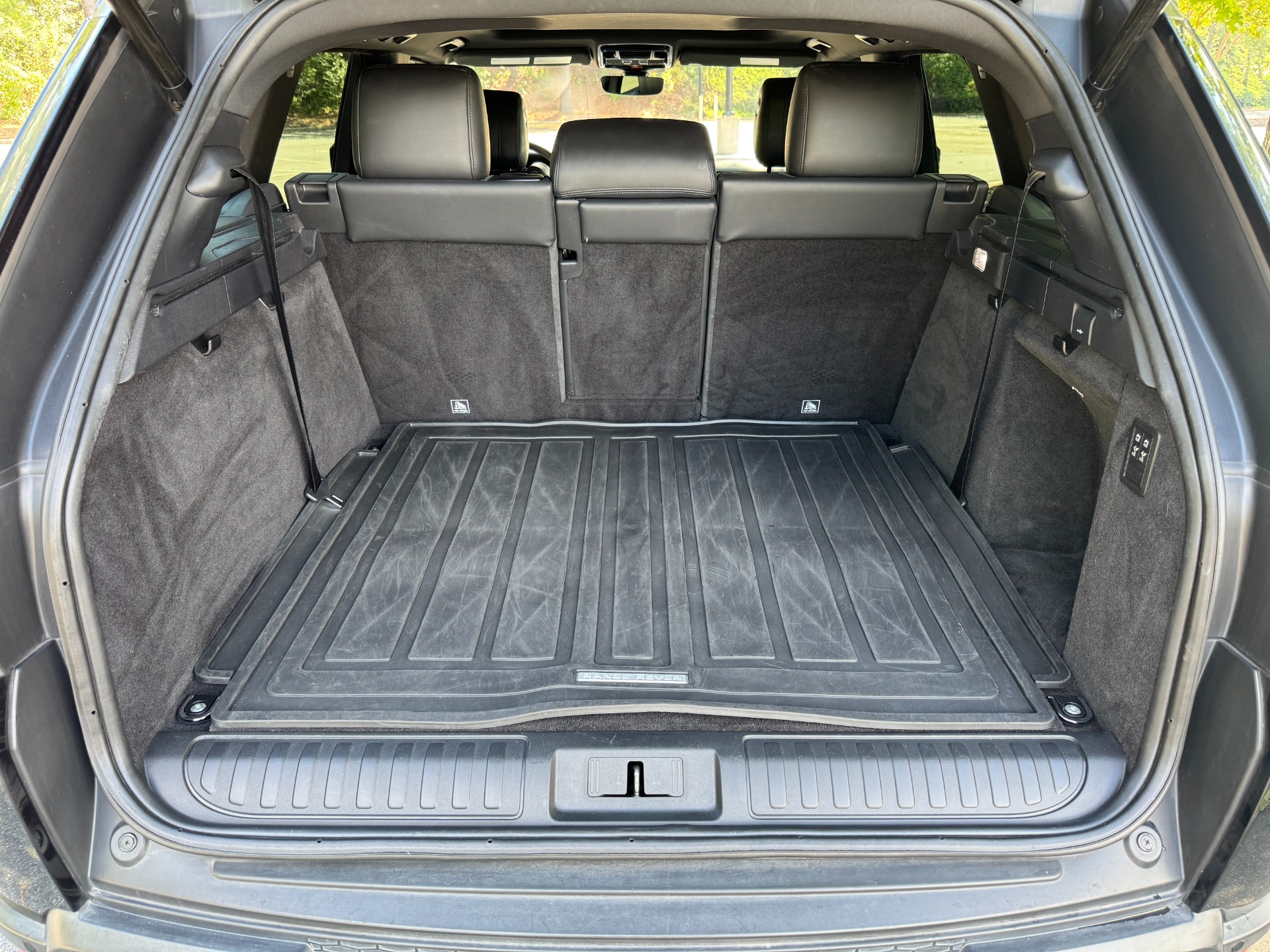 Used 2017 Land Rover Range Rover Sport HSE PANORAMIC ROOF / SIDE STEPS for sale Sold at Formula Imports in Charlotte NC 28227 53