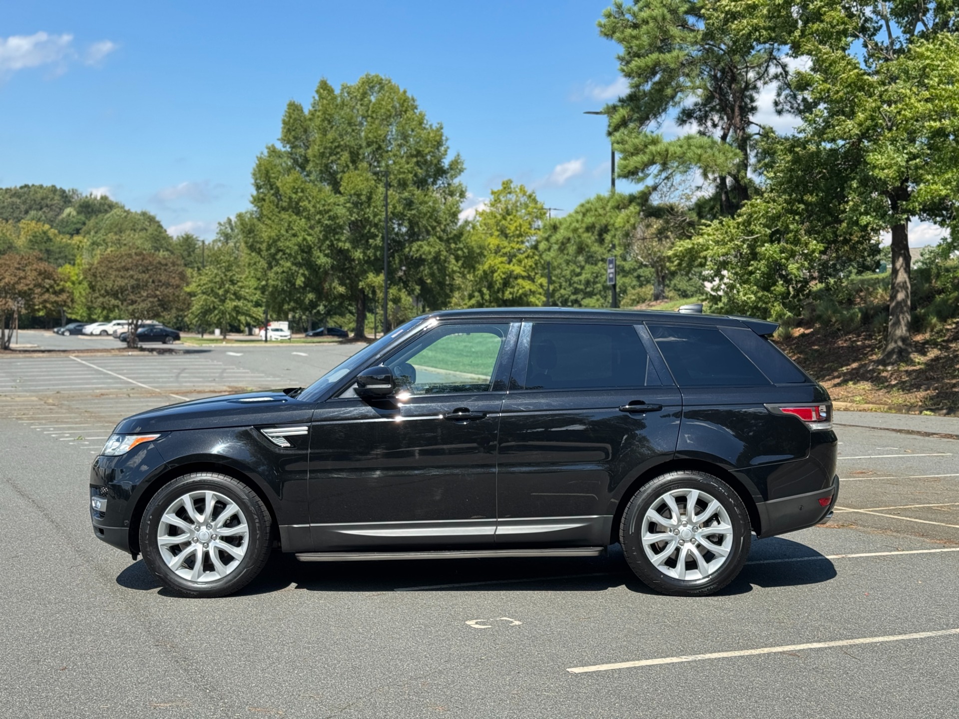 Used 2017 Land Rover Range Rover Sport HSE PANORAMIC ROOF / SIDE STEPS for sale Sold at Formula Imports in Charlotte NC 28227 6
