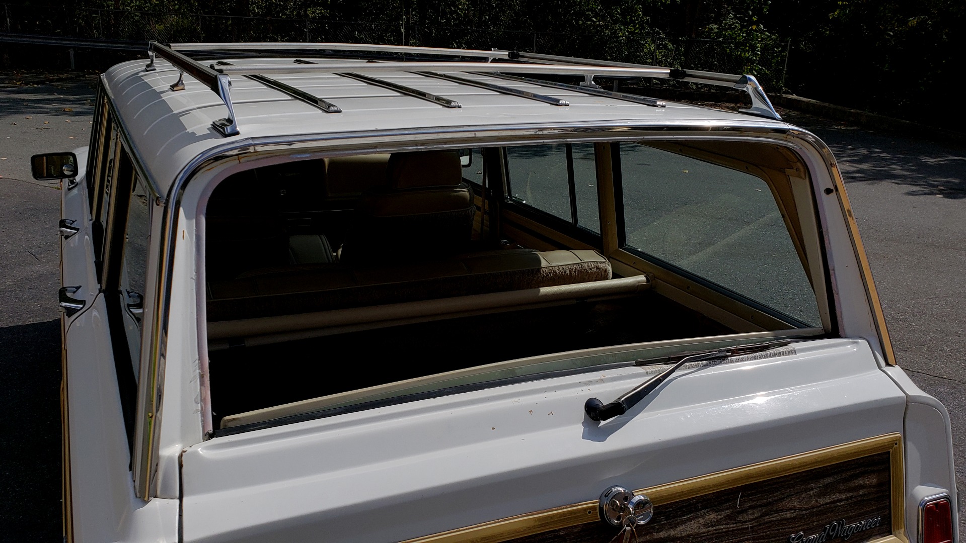 Used 1989 Jeep GRAND WAGONEER 4X4 / SUNROOF / CRUISE / ROOF RACK for sale Sold at Formula Imports in Charlotte NC 28227 10