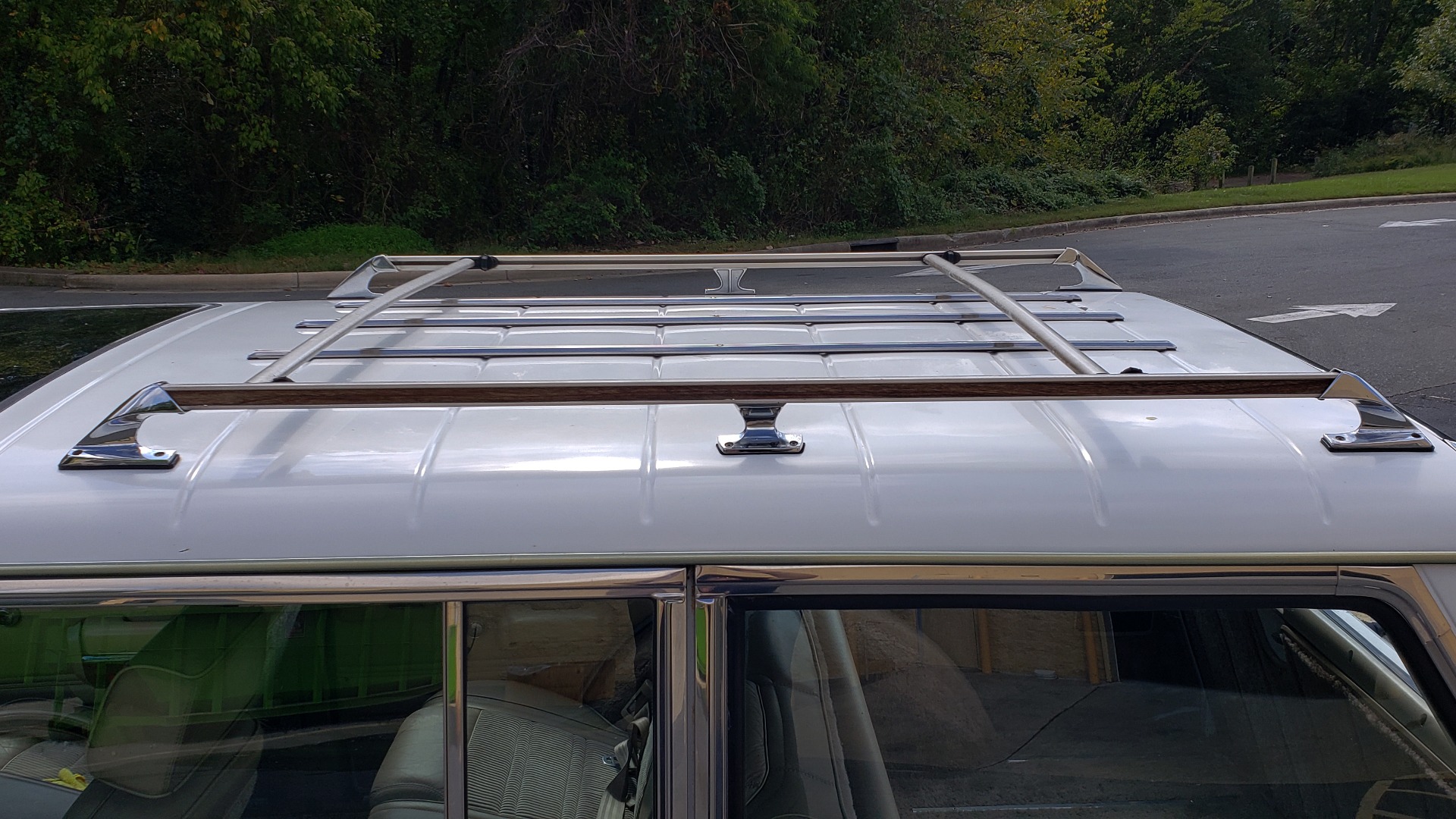 Used 1989 Jeep GRAND WAGONEER 4X4 / SUNROOF / CRUISE / ROOF RACK for sale Sold at Formula Imports in Charlotte NC 28227 24