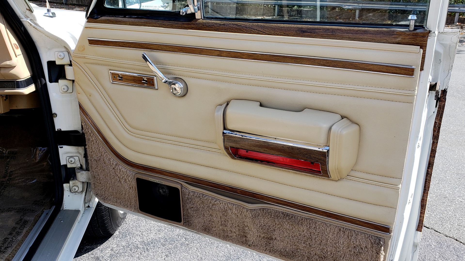 Used 1989 Jeep GRAND WAGONEER 4X4 / SUNROOF / CRUISE / ROOF RACK for sale Sold at Formula Imports in Charlotte NC 28227 40