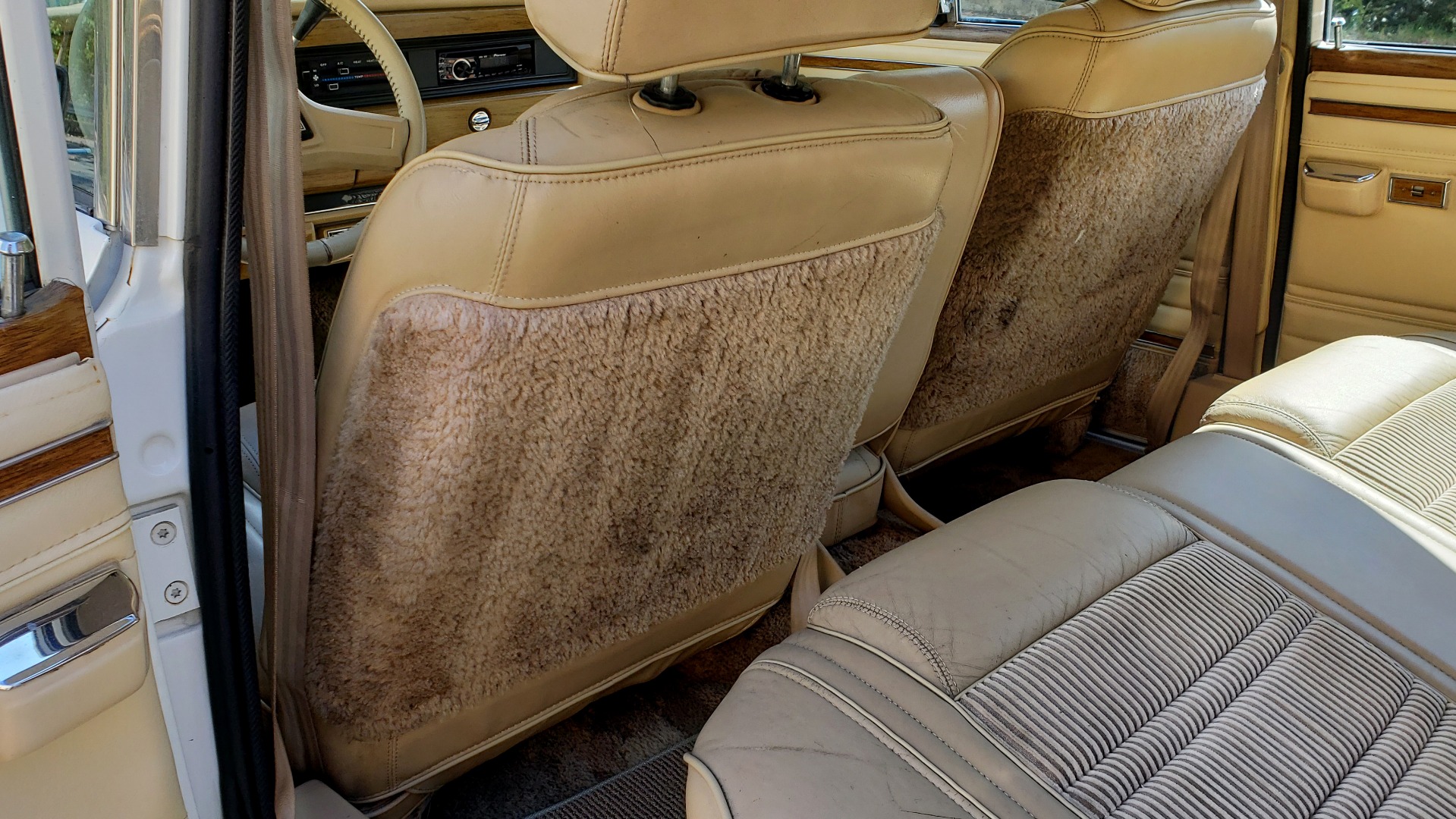 Used 1989 Jeep GRAND WAGONEER 4X4 / SUNROOF / CRUISE / ROOF RACK for sale Sold at Formula Imports in Charlotte NC 28227 48