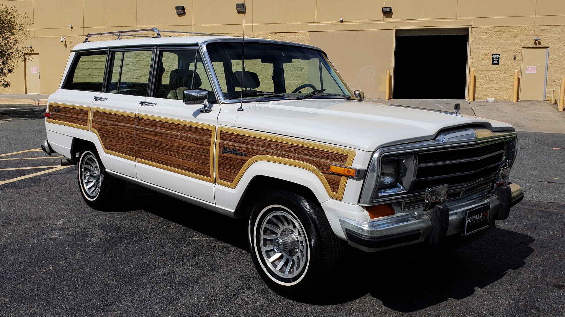 Used 1989 Jeep GRAND WAGONEER 4X4 / SUNROOF / CRUISE / ROOF RACK for sale Sold at Formula Imports in Charlotte NC 28227 6