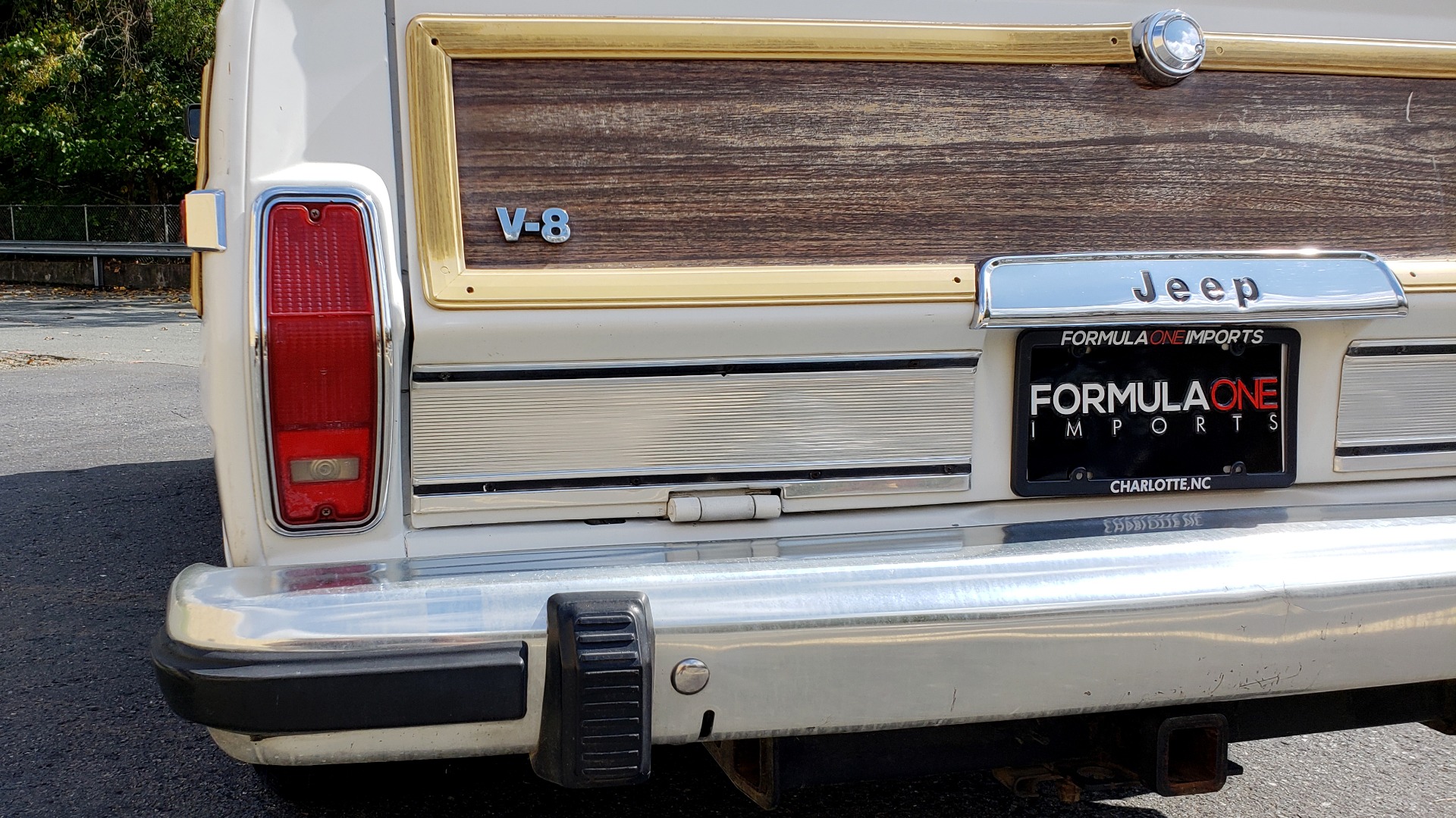 Used 1989 Jeep GRAND WAGONEER 4X4 / SUNROOF / CRUISE / ROOF RACK for sale Sold at Formula Imports in Charlotte NC 28227 7