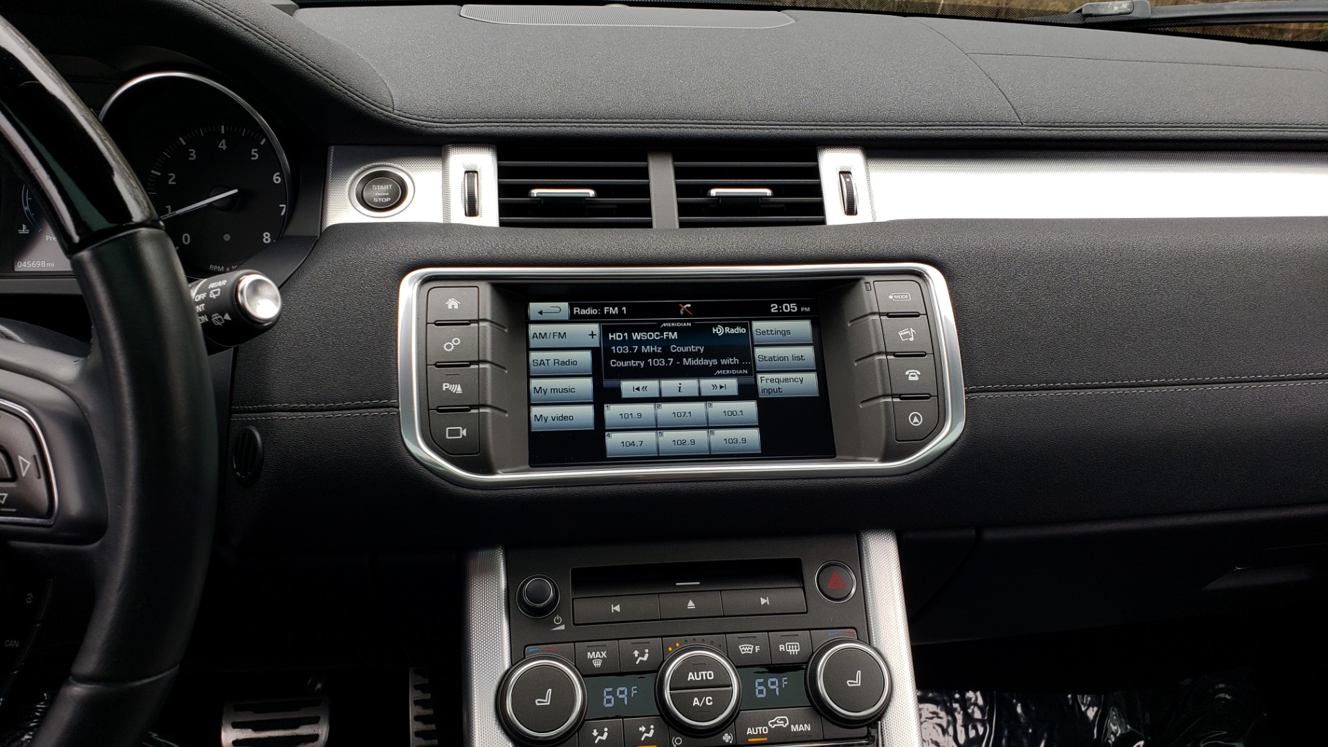 Used 2016 Land Rover RANGE ROVER EVOQUE HSE DYNAMIC / AWD / NAV / PANO-ROOF / REARVIEW / 22-IN WHEELS for sale Sold at Formula Imports in Charlotte NC 28227 48