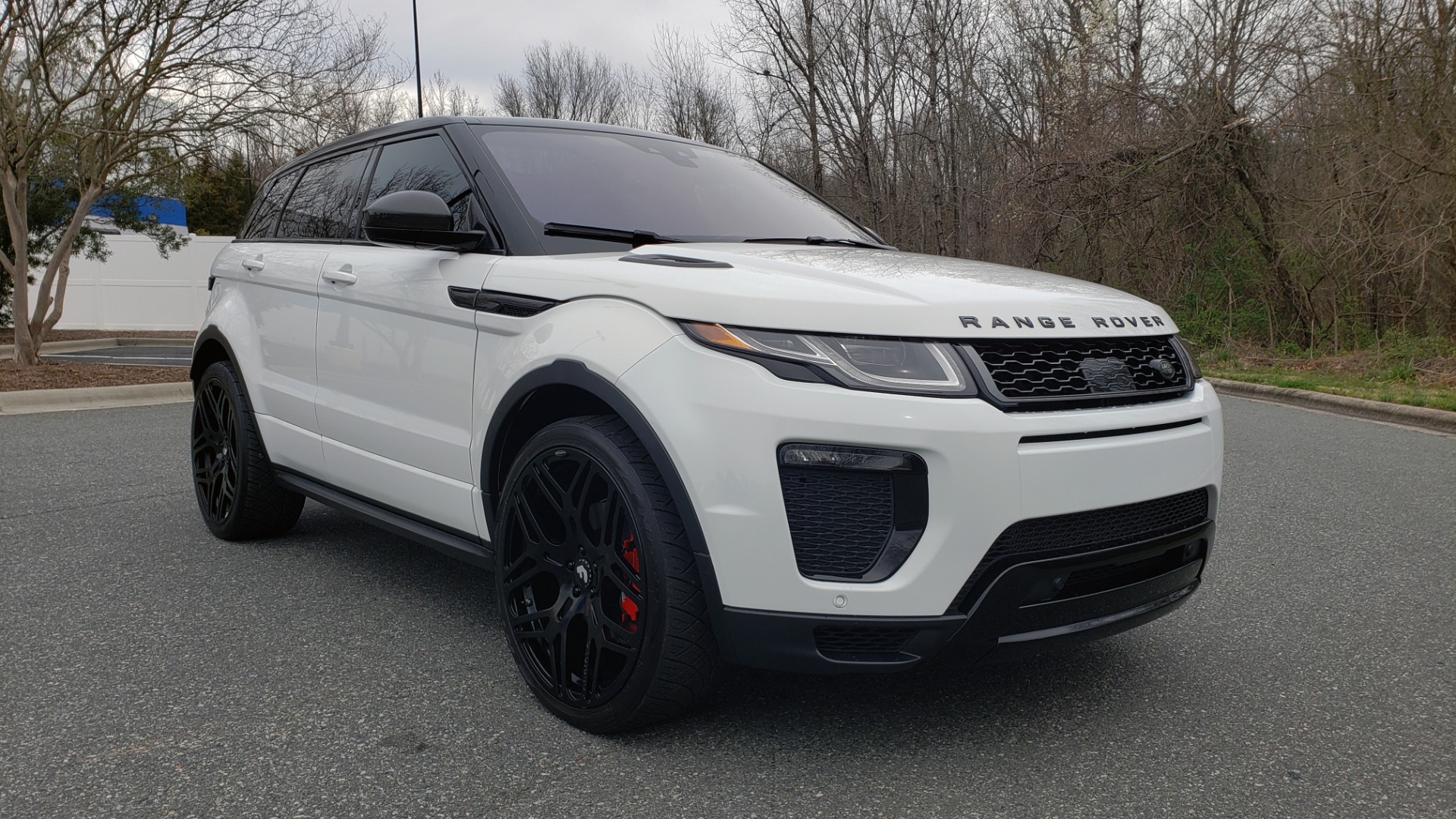 Used 2016 Land Rover RANGE ROVER EVOQUE HSE DYNAMIC / AWD / NAV / PANO-ROOF / REARVIEW / 22-IN WHEELS for sale Sold at Formula Imports in Charlotte NC 28227 5