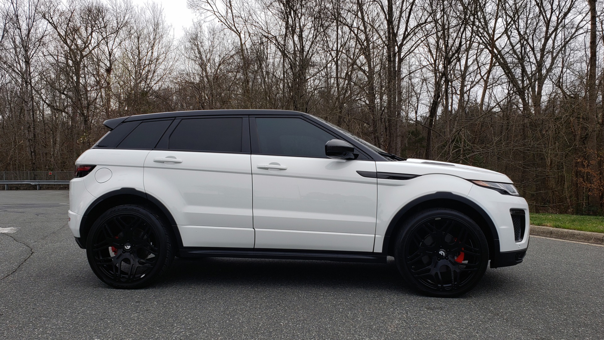 Used 2016 Land Rover RANGE ROVER EVOQUE HSE DYNAMIC / AWD / NAV / PANO-ROOF / REARVIEW / 22-IN WHEELS for sale Sold at Formula Imports in Charlotte NC 28227 6