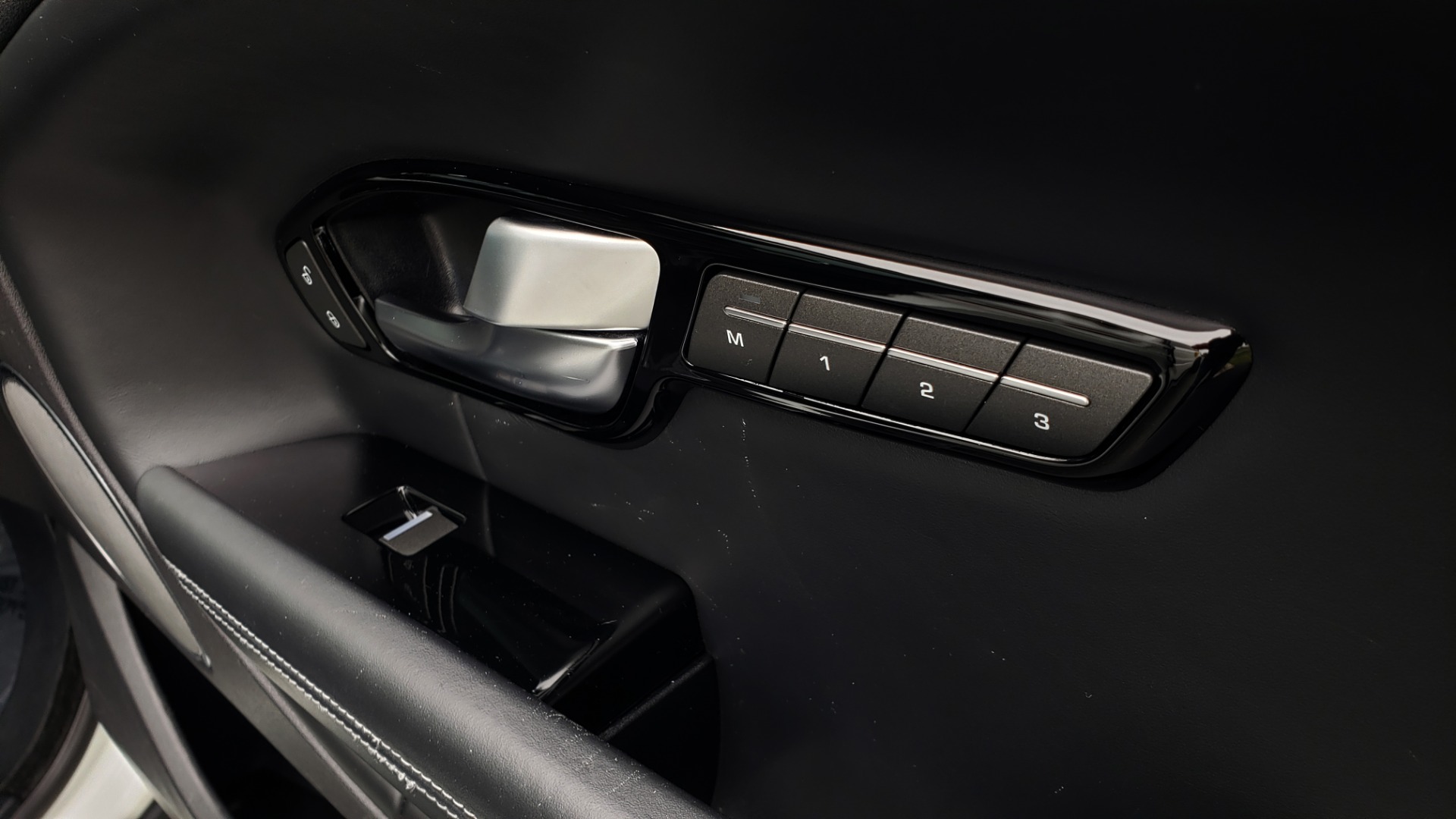 Used 2016 Land Rover RANGE ROVER EVOQUE HSE DYNAMIC / AWD / NAV / PANO-ROOF / REARVIEW / 22-IN WHEELS for sale Sold at Formula Imports in Charlotte NC 28227 68