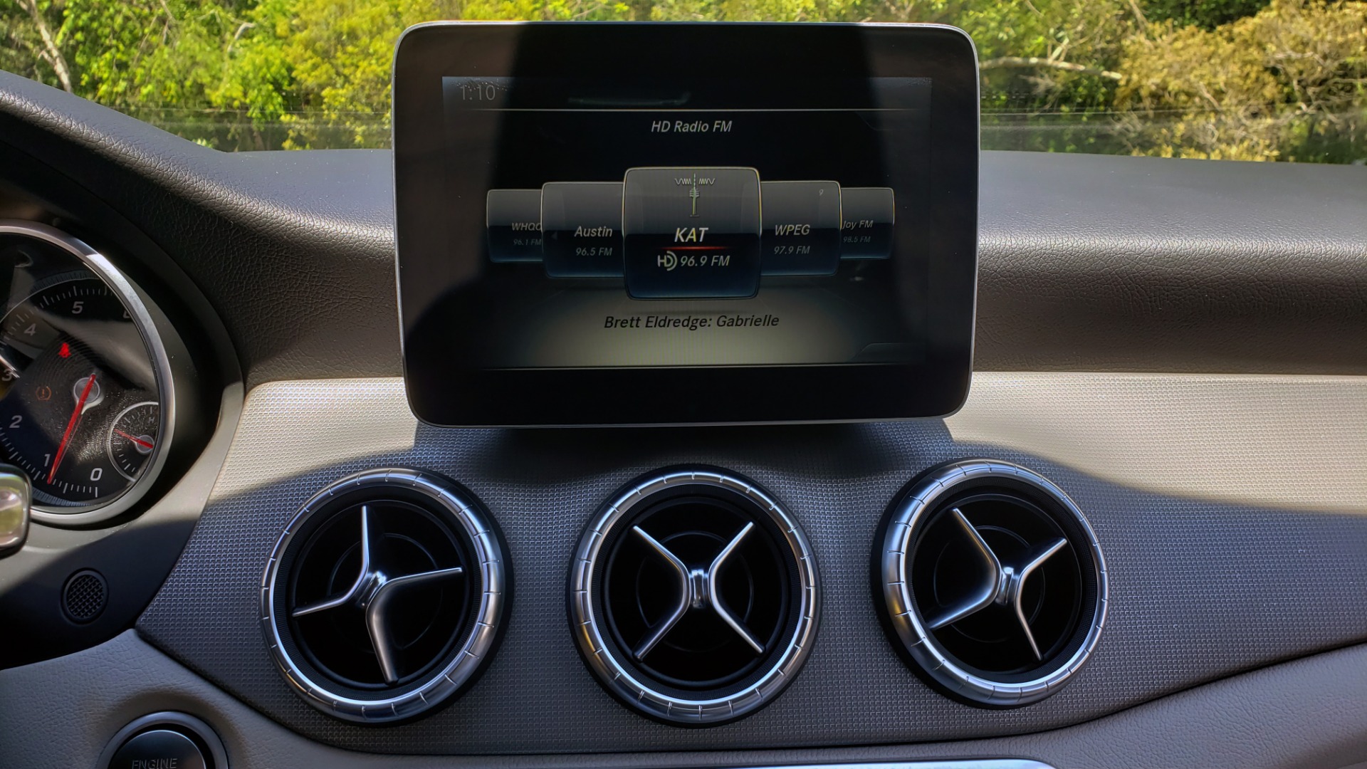 Used 2017 Mercedes-Benz CLA 250 COUPE / NAV / 8IN COLOR DISPLAY / APPLE CAR PLAY / ANDROID AUTO for sale Sold at Formula Imports in Charlotte NC 28227 34